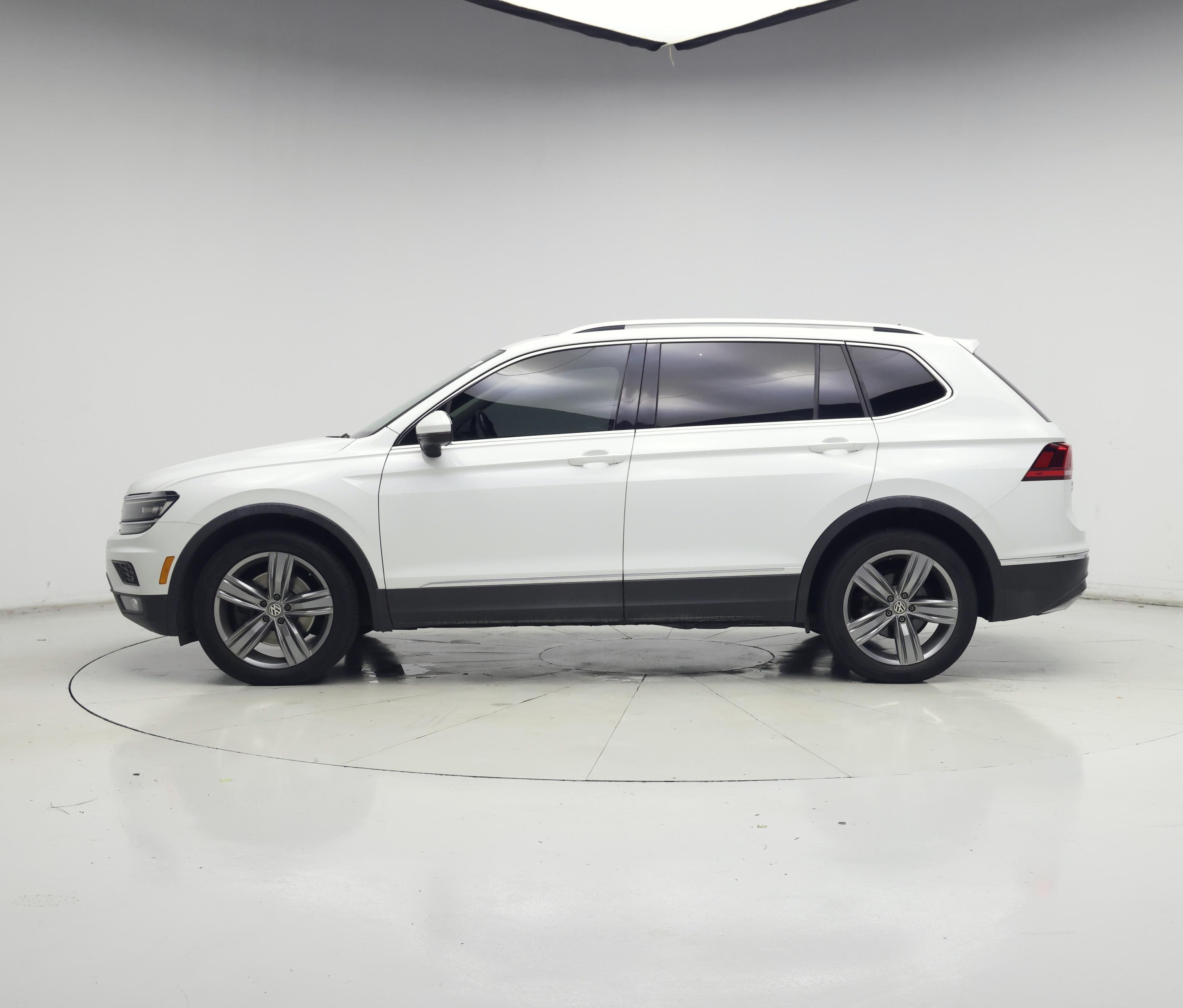 Thumbnail: 2018 Volkswagen Tiguan - 3