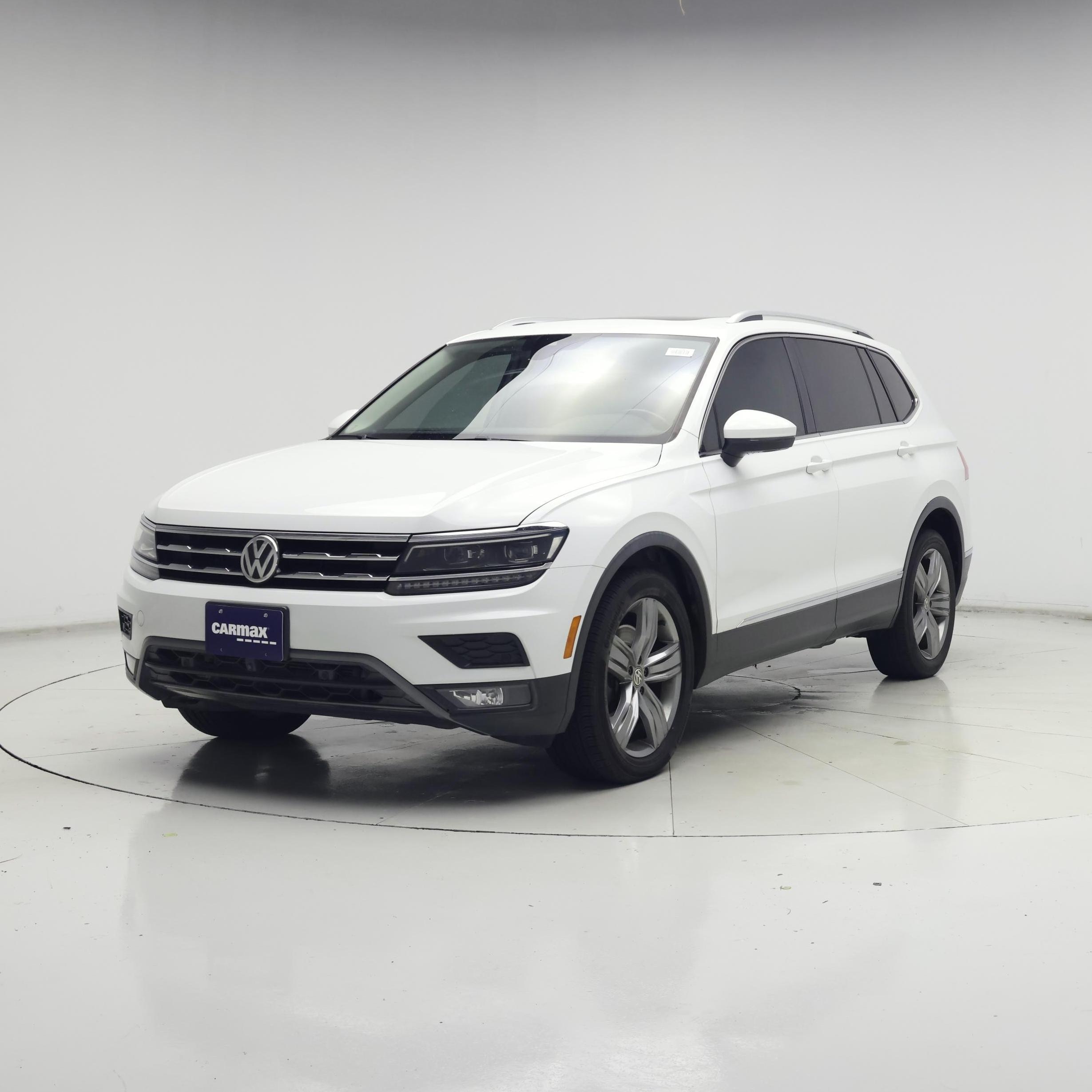Thumbnail: 2018 Volkswagen Tiguan - 4