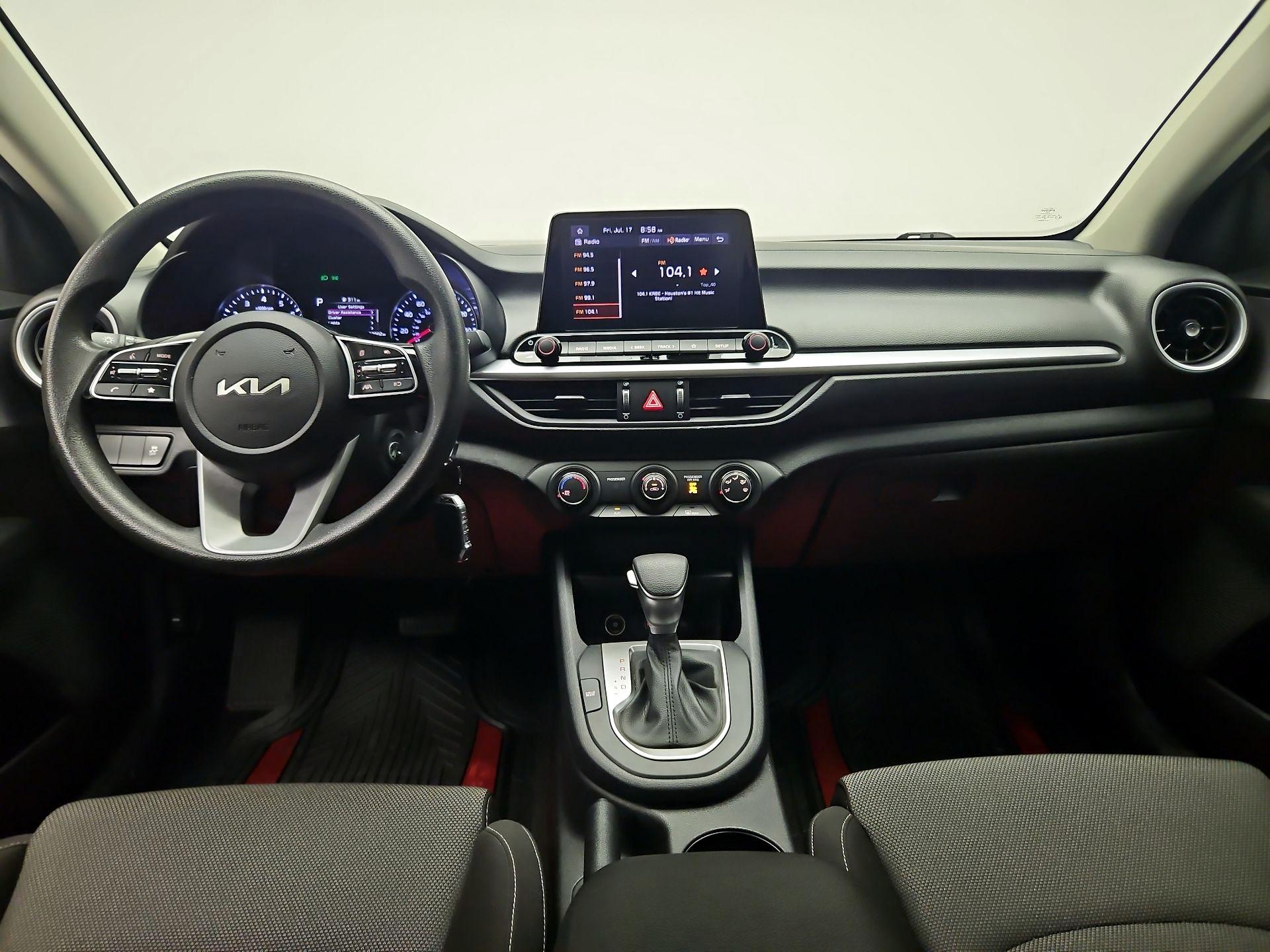 Thumbnail: 2024 Kia Forte - 9