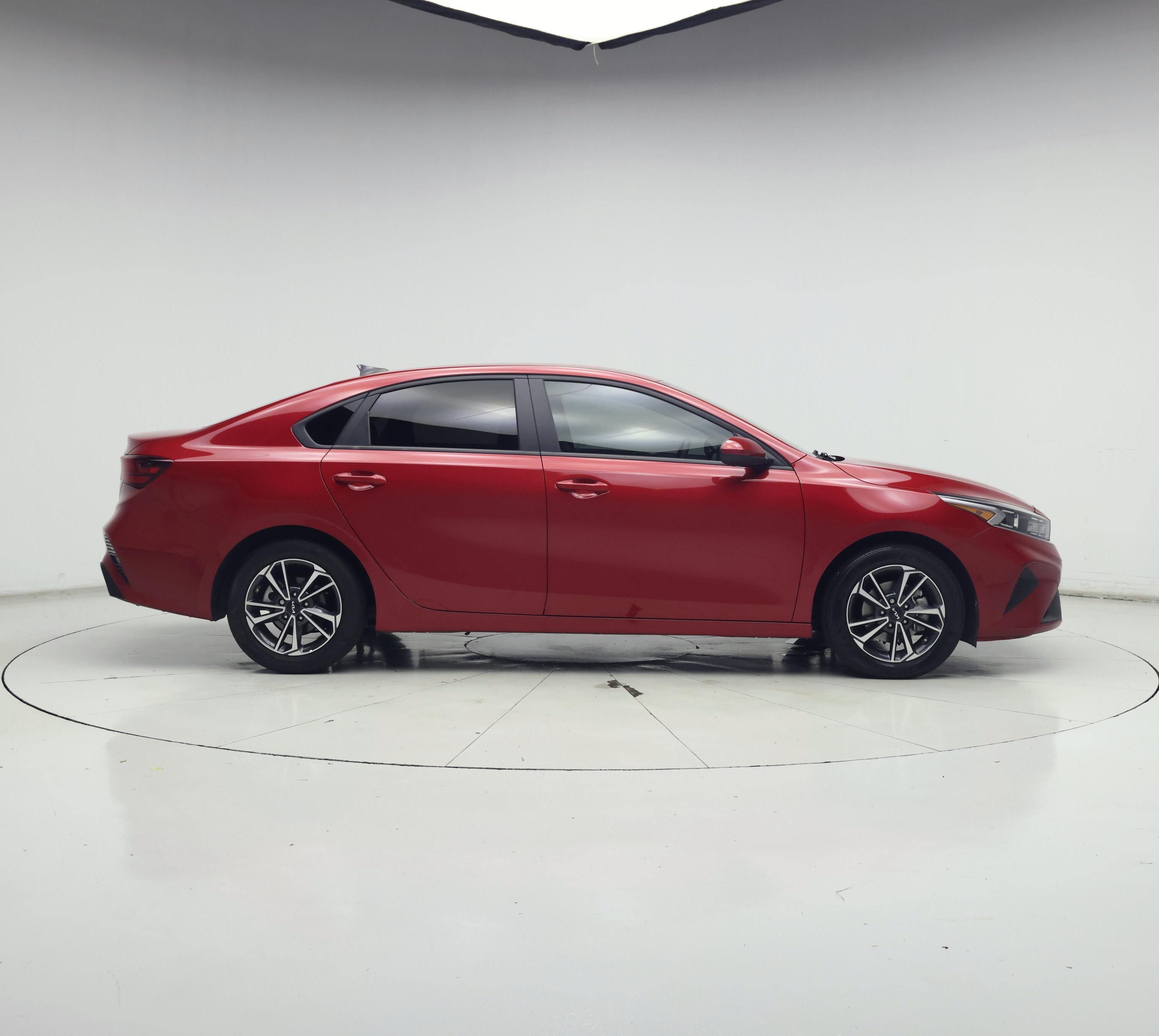 Thumbnail: 2024 Kia Forte - 7