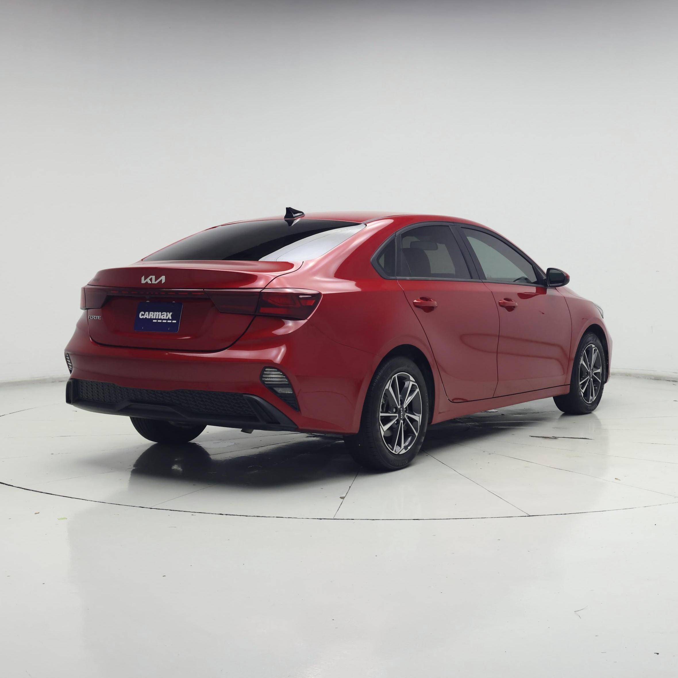 Thumbnail: 2024 Kia Forte - 8