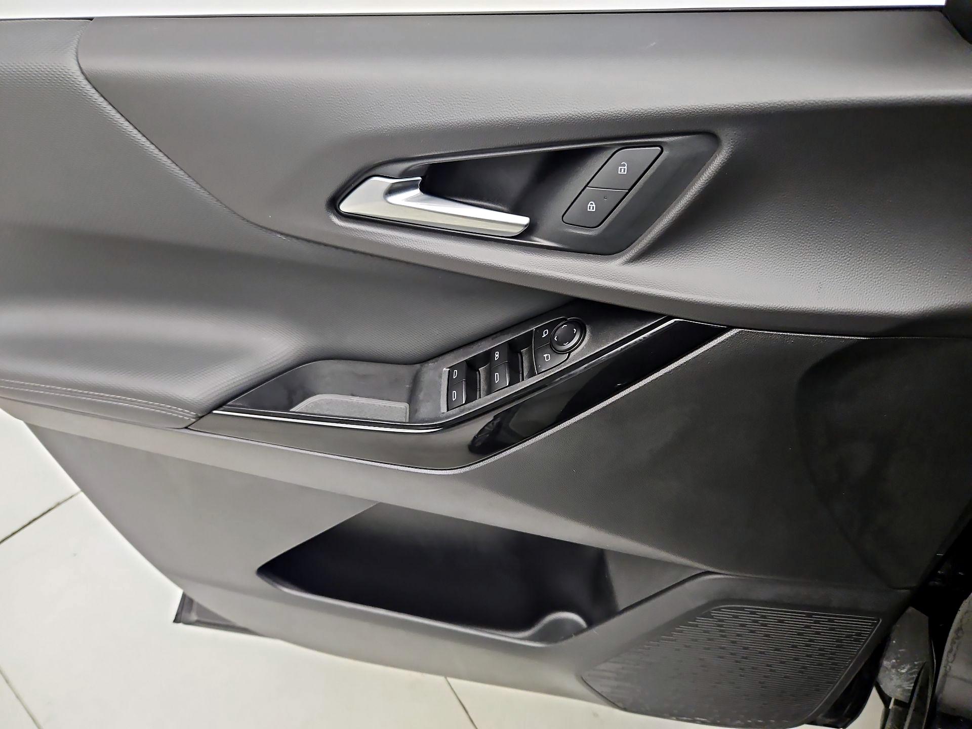 Thumbnail: 2025 Chevrolet Equinox - 12