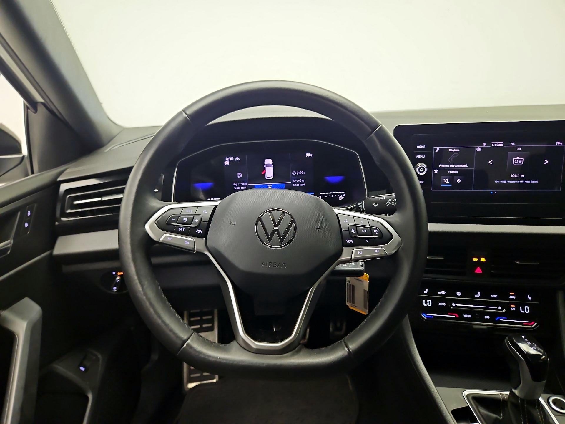 Thumbnail: 2025 Volkswagen Jetta - 10
