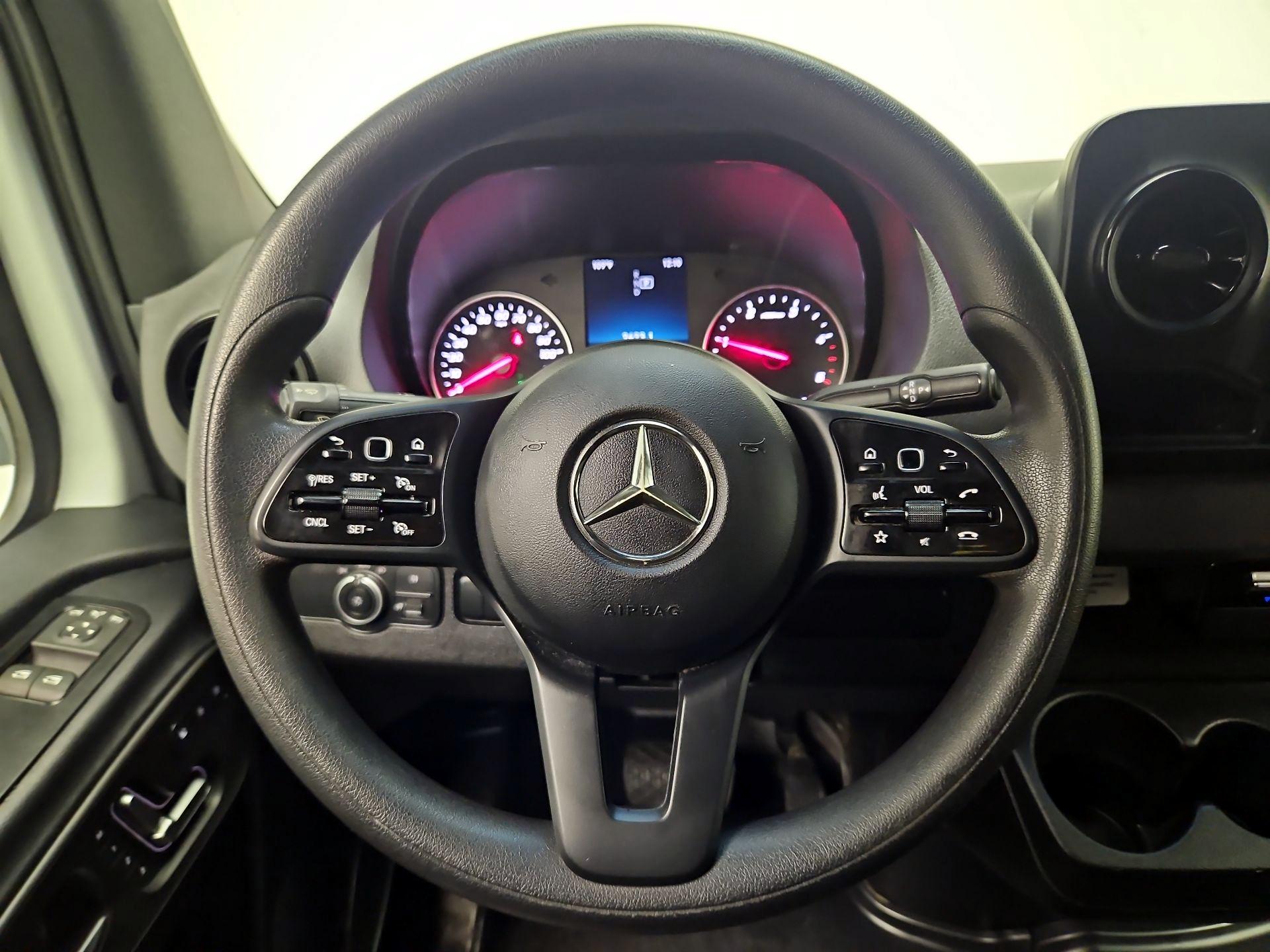 Thumbnail: 2024 Mercedes-Benz Sprinter - 10