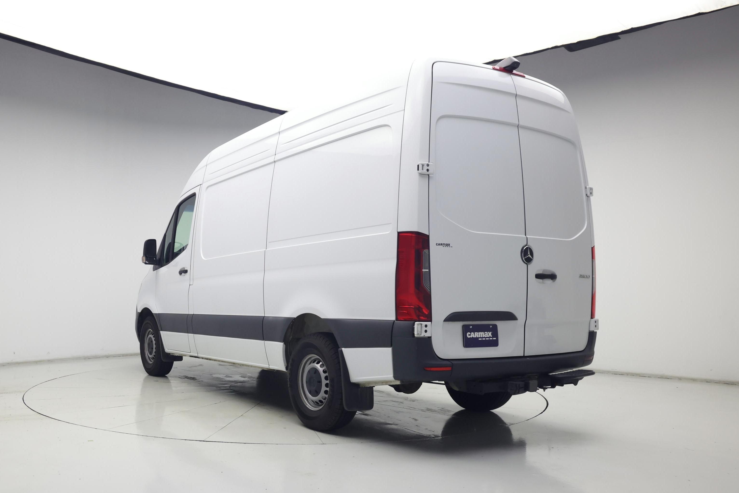 Thumbnail: 2024 Mercedes-Benz Sprinter - 2