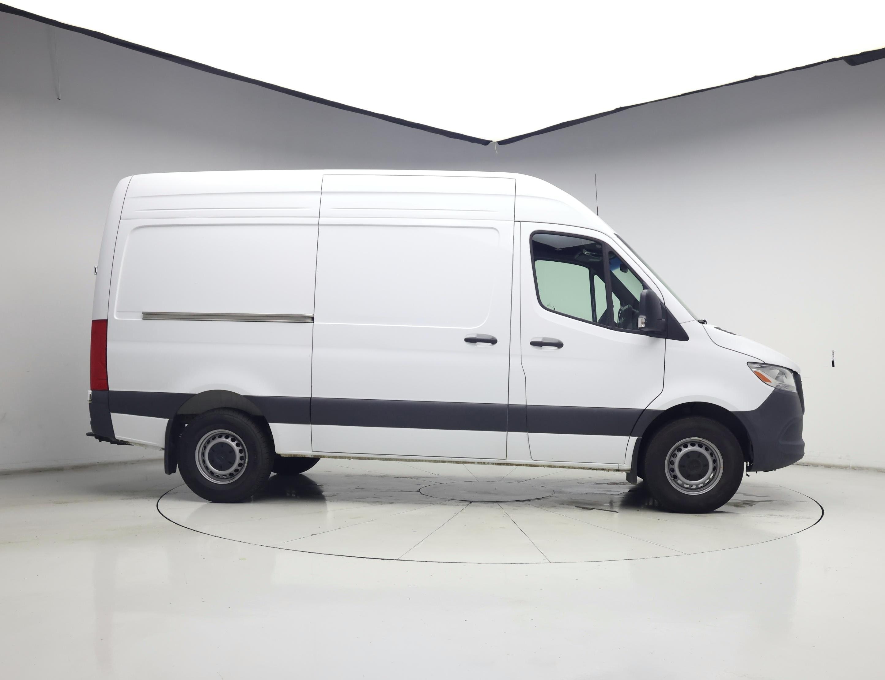 Thumbnail: 2024 Mercedes-Benz Sprinter - 7