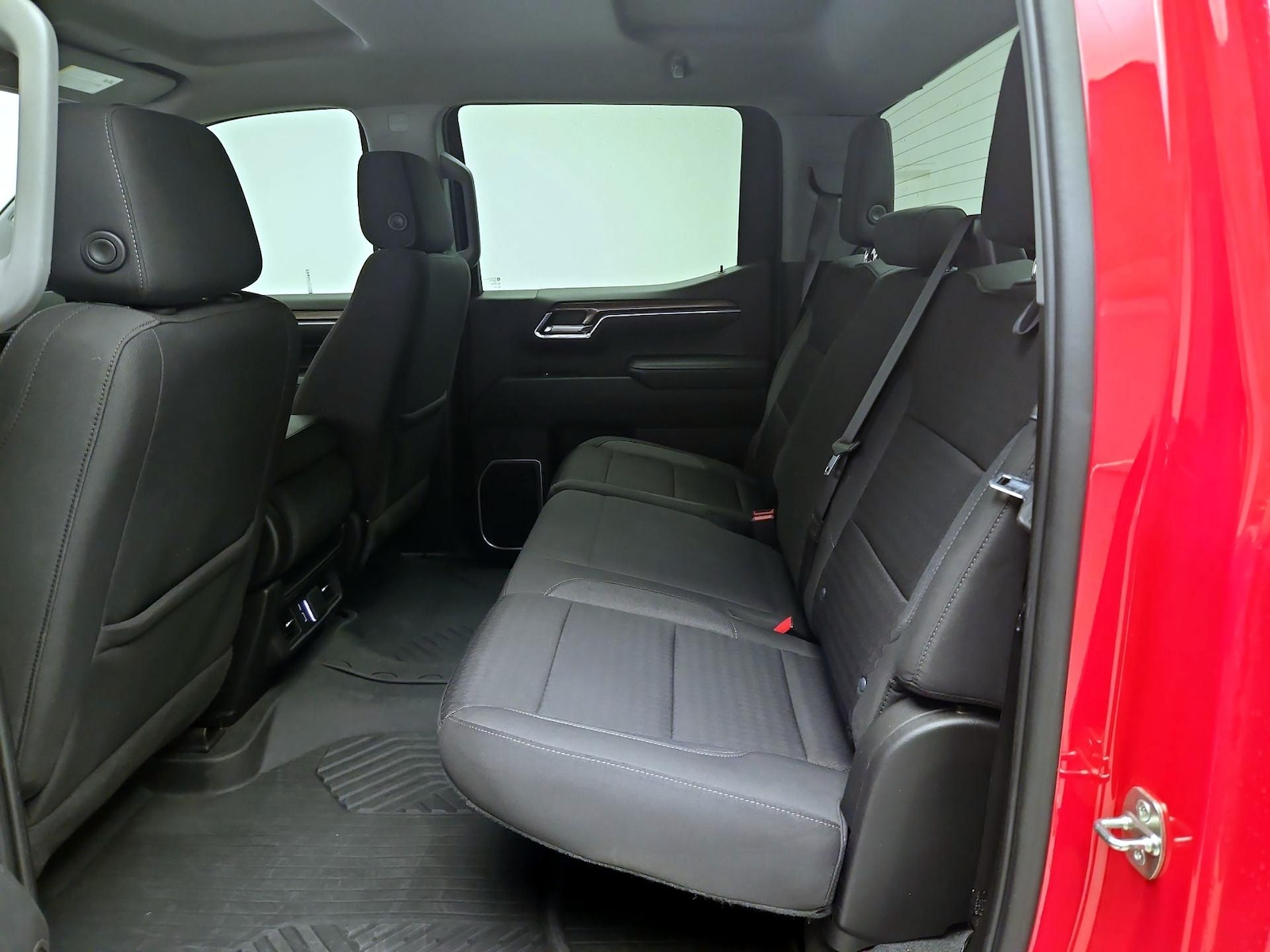 2023 Chevrolet Silverado 1500 LT - Photo 18
