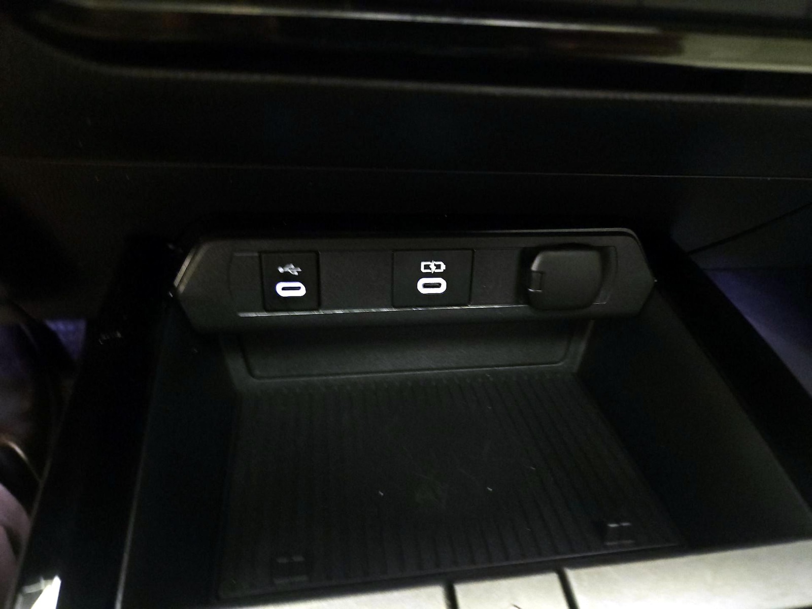 2024 Toyota Prius Limited - Photo 19