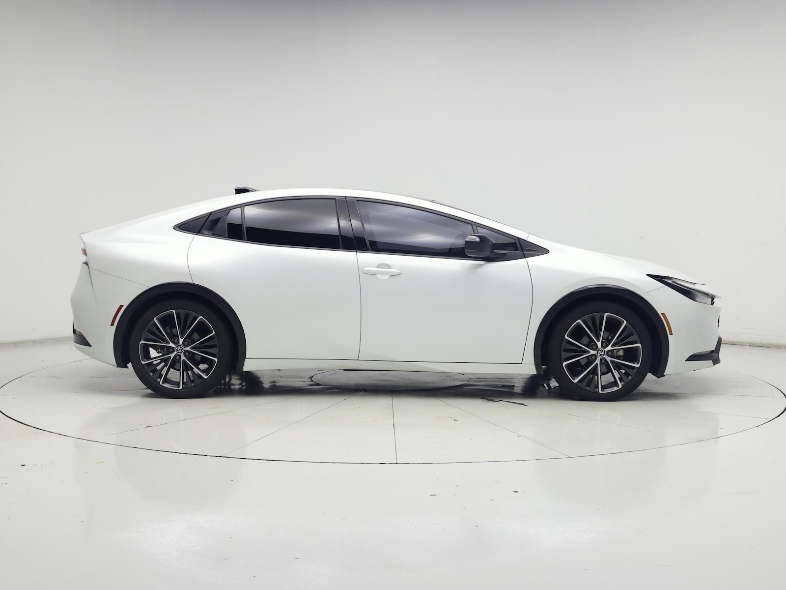 2024 Toyota Prius Limited - Photo 8