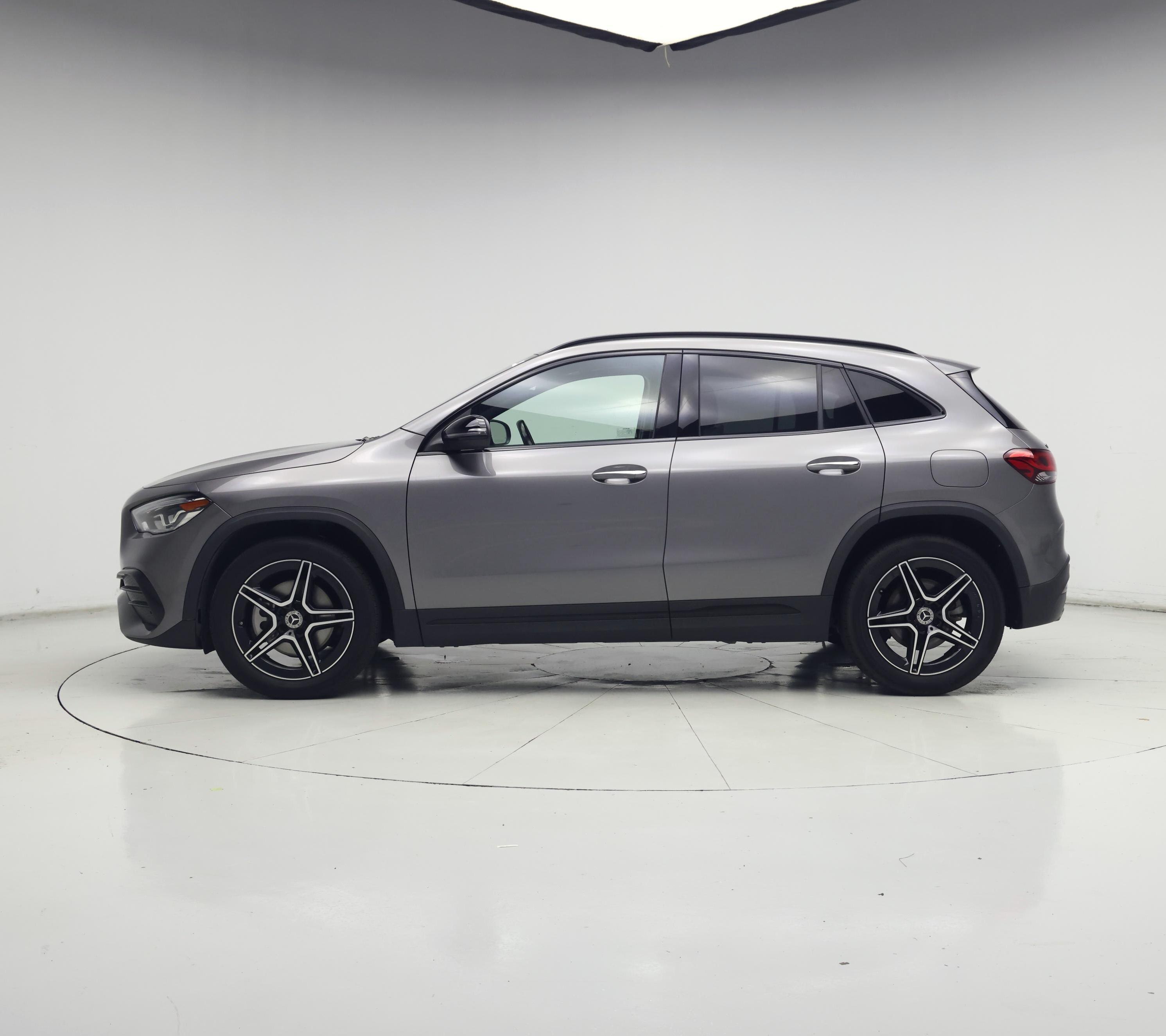 Thumbnail: 2022 Mercedes-Benz GLA - 3