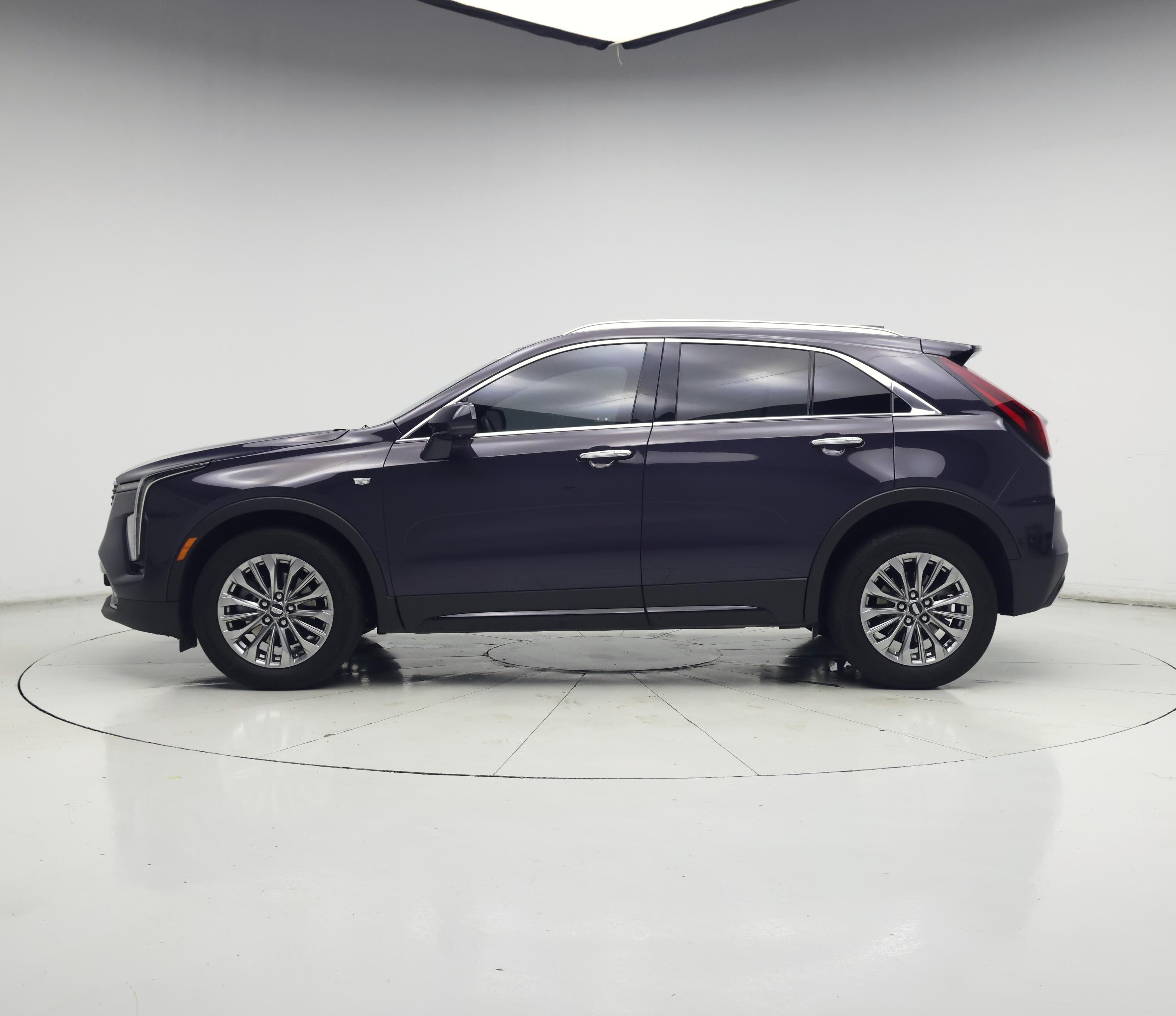 Thumbnail: 2025 Cadillac XT4 - 3