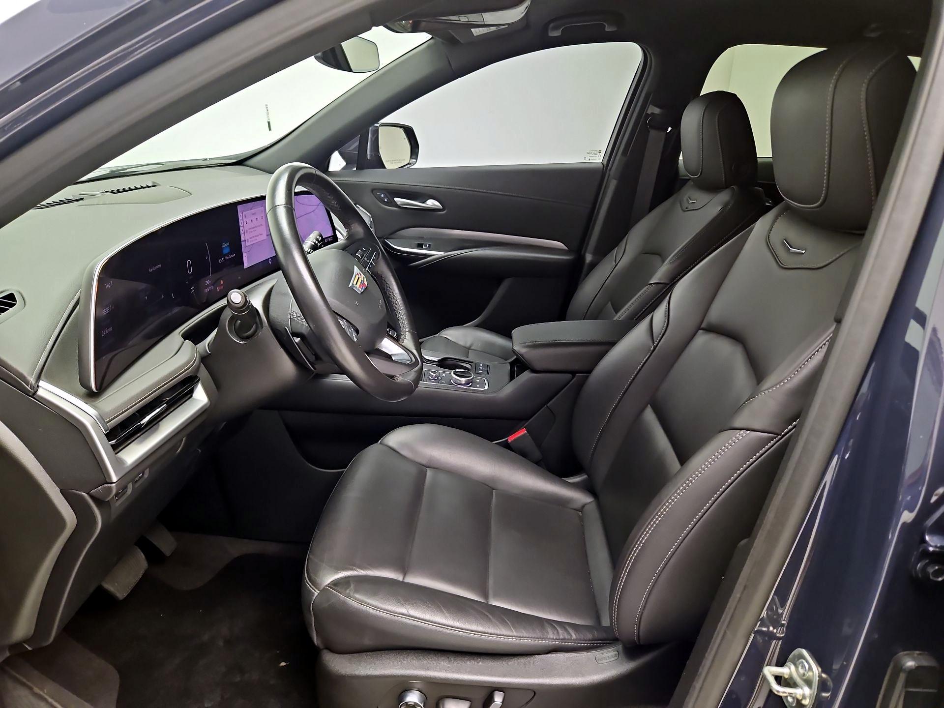 Thumbnail: 2025 Cadillac XT4 - 11