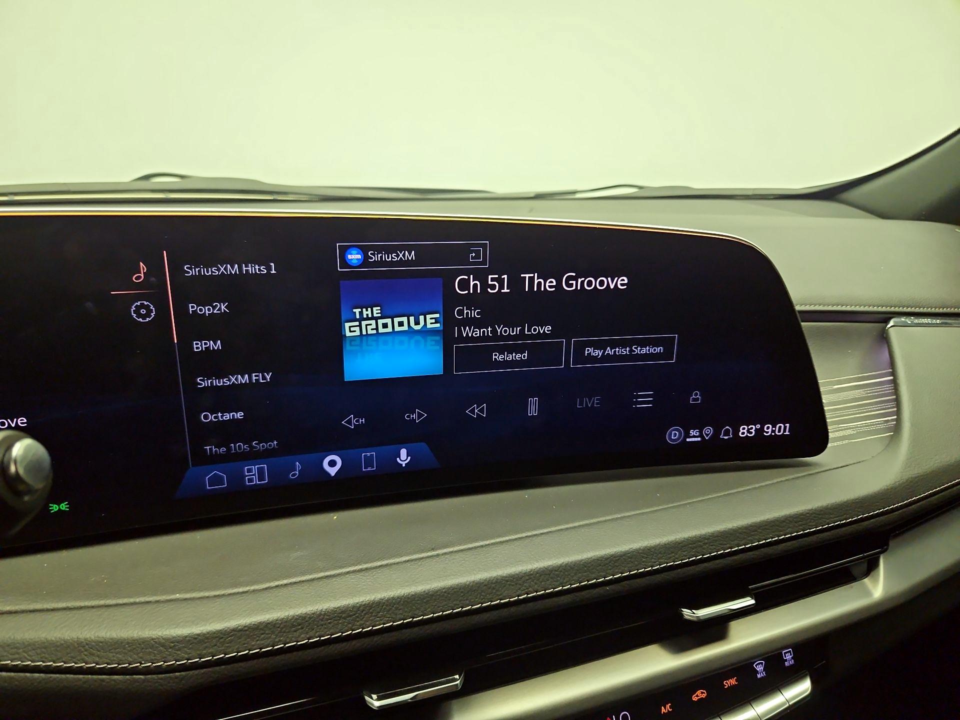 Thumbnail: 2025 Cadillac XT4 - 16
