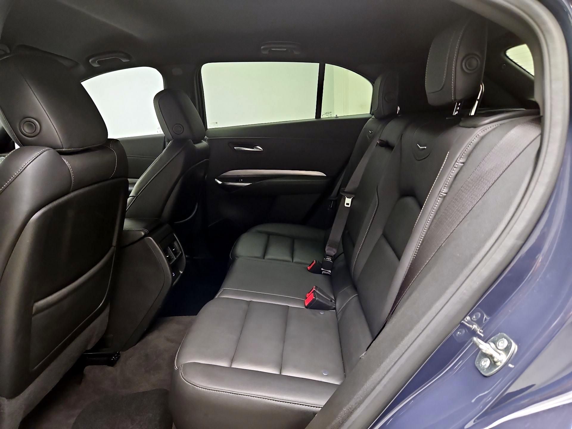 Thumbnail: 2025 Cadillac XT4 - 20