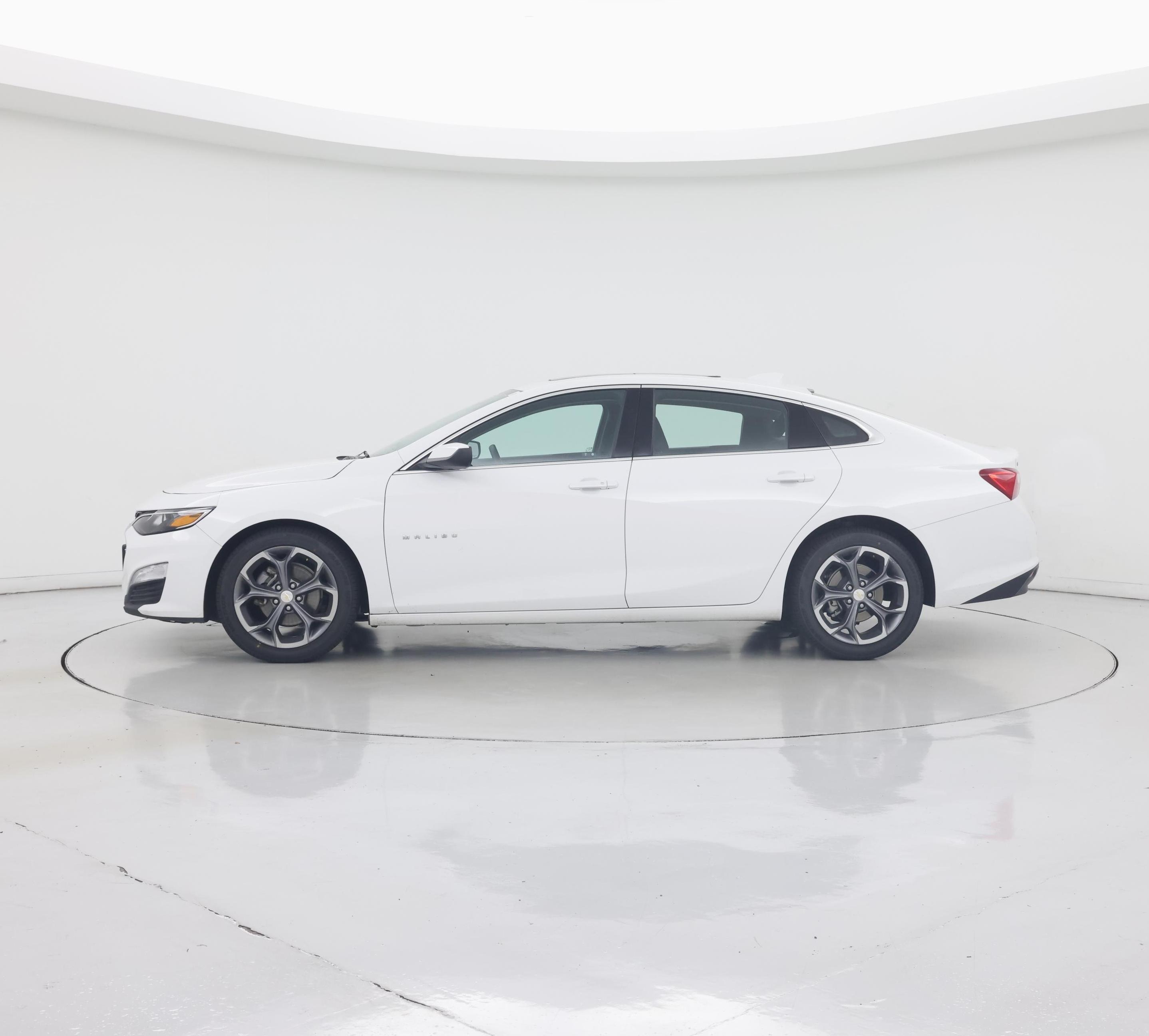Thumbnail: 2024 Chevrolet Malibu - 3
