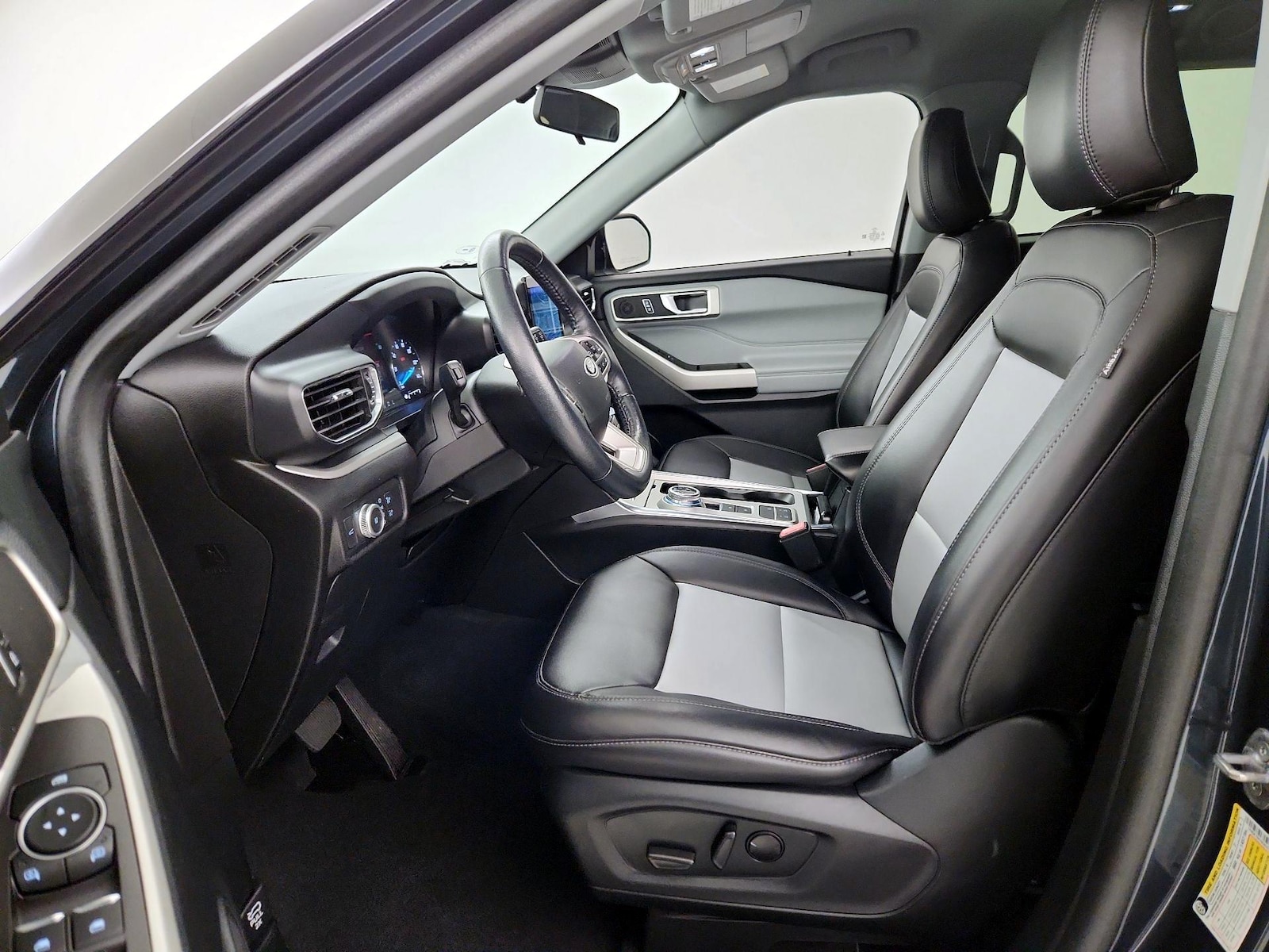 2022 Ford Explorer XLT - Photo 12