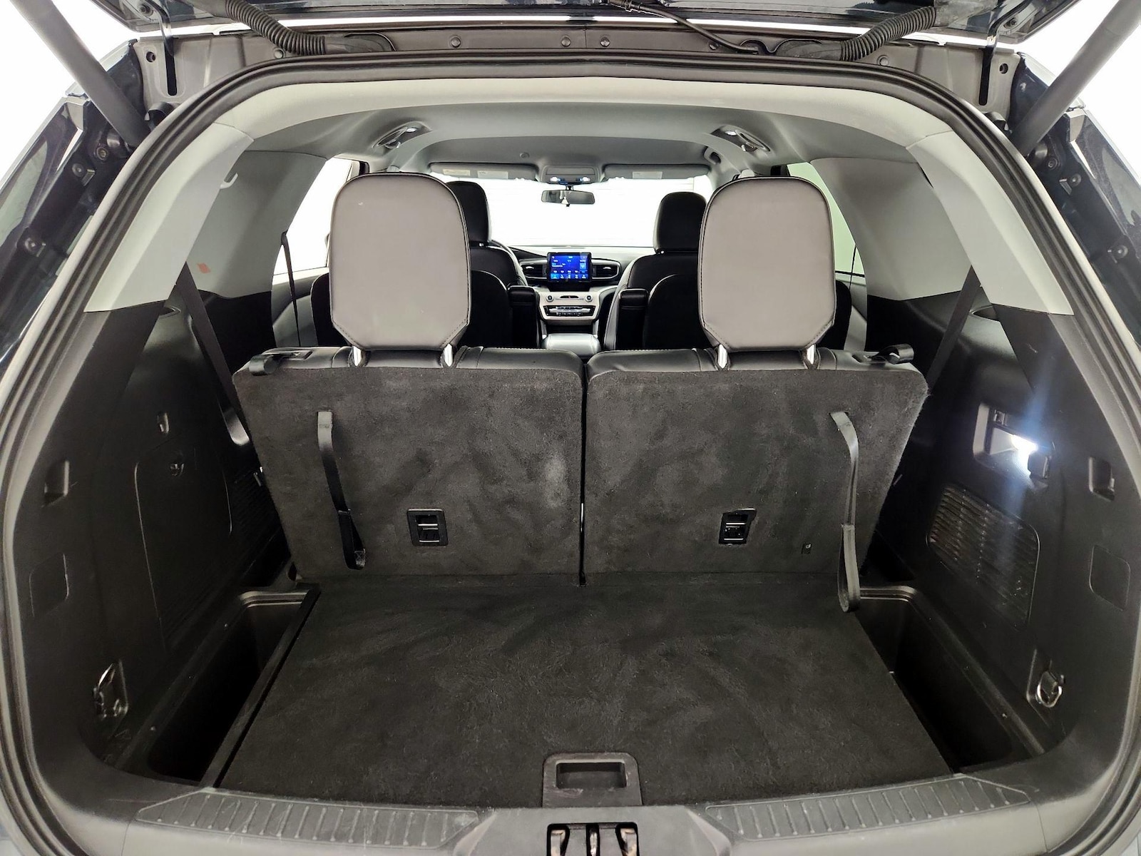 2022 Ford Explorer XLT - Photo 23