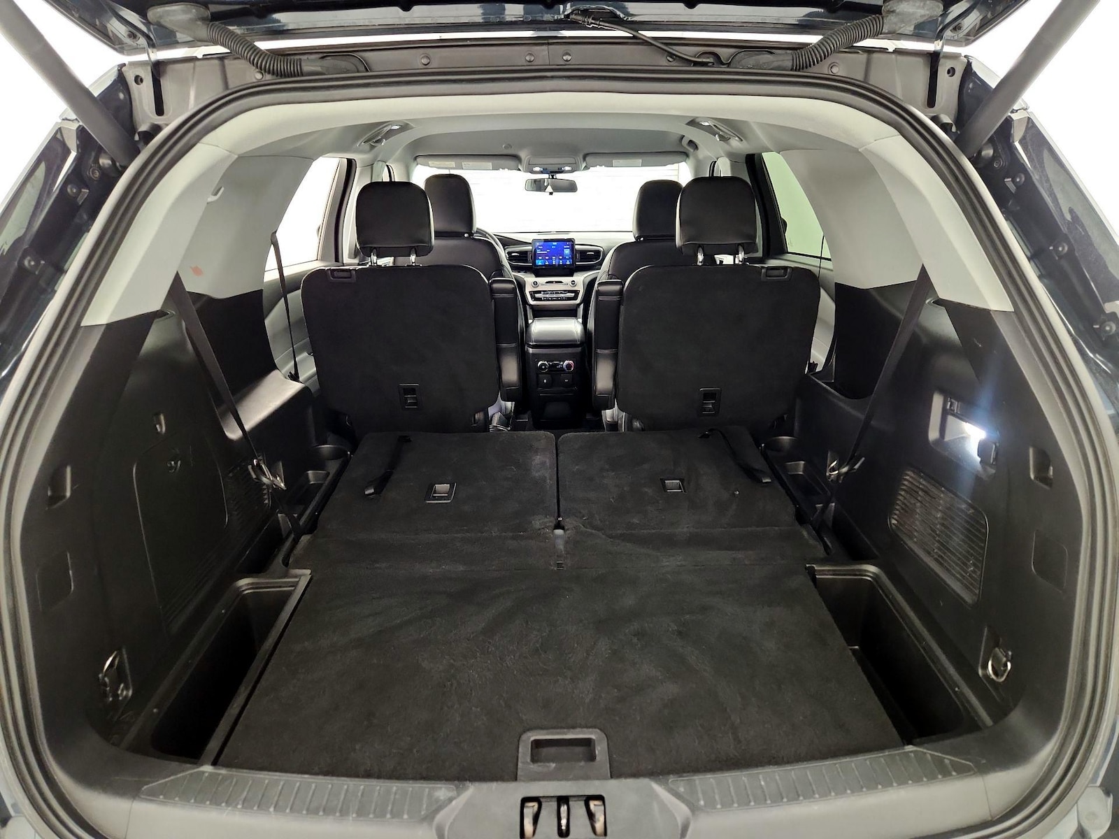 2022 Ford Explorer XLT - Photo 24