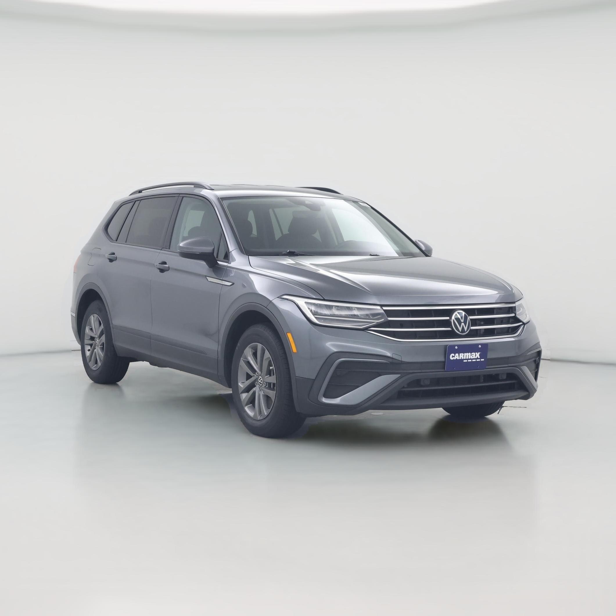 Thumbnail: 2023 Volkswagen Tiguan - 1