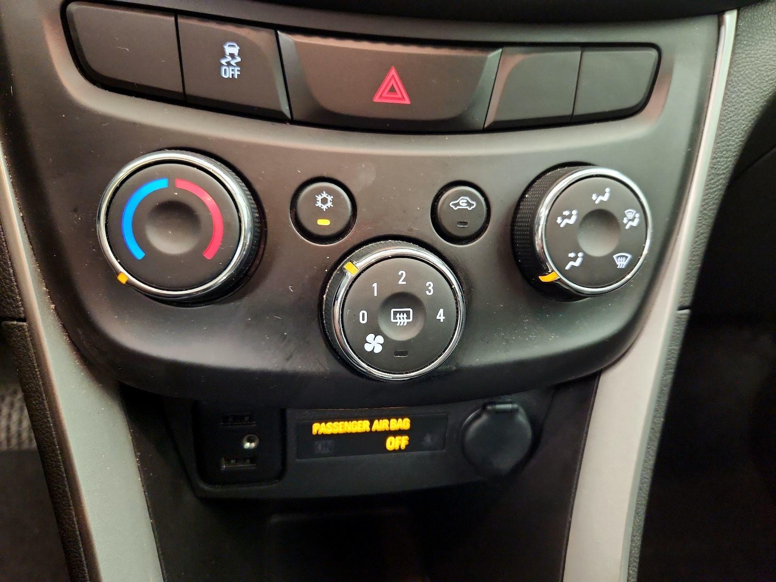 2022 Chevrolet Trax LT - Photo 17