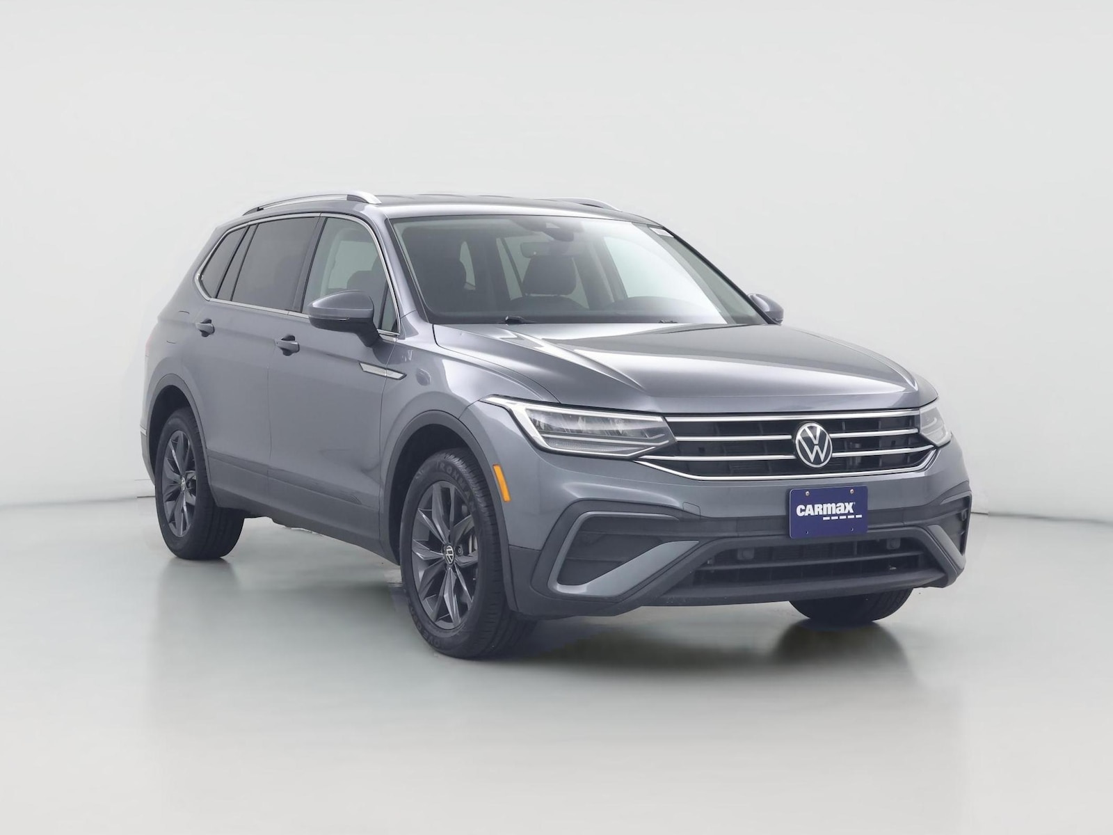 2023 Volkswagen Tiguan SE - Photo 1