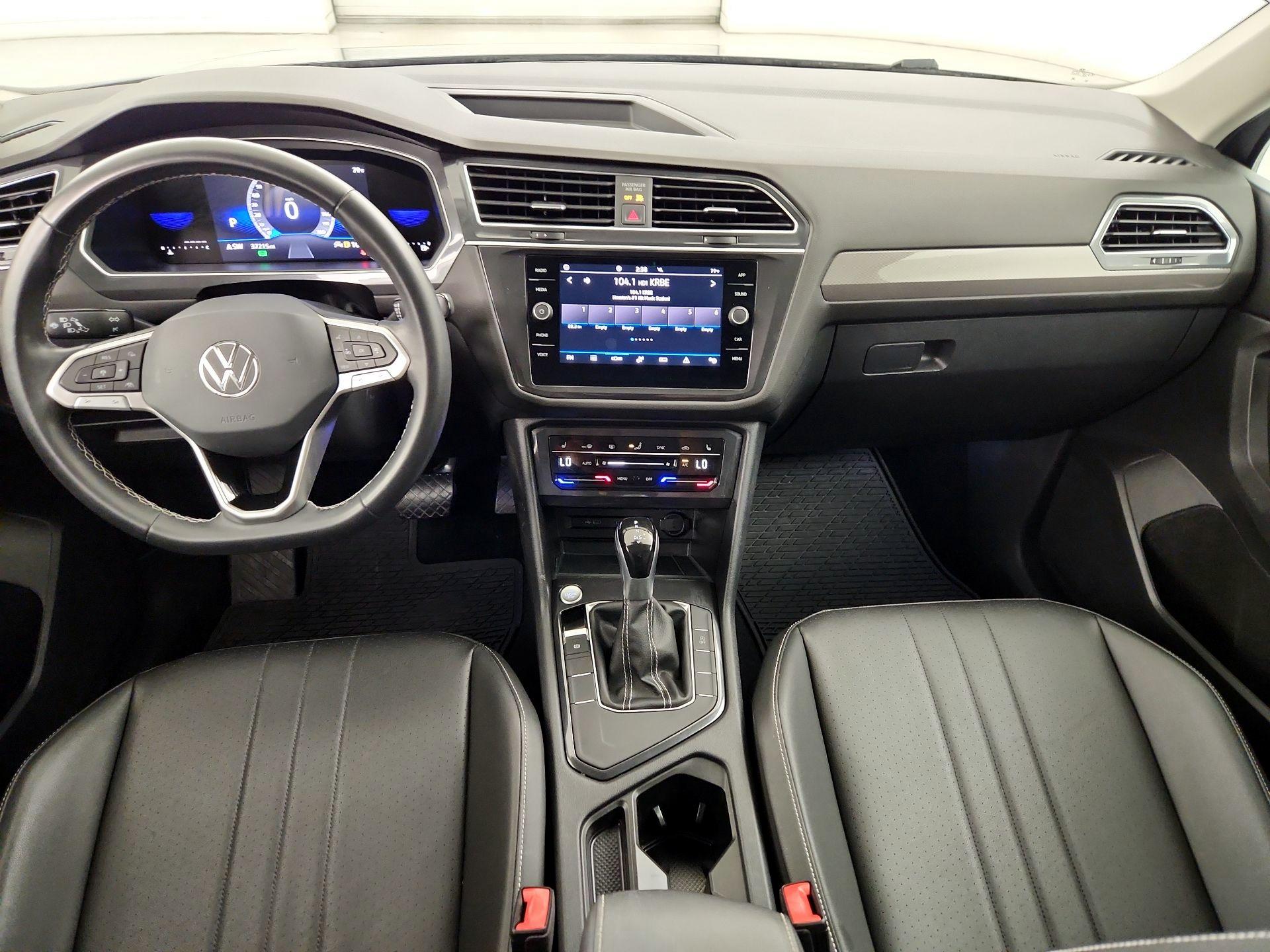 Thumbnail: 2023 Volkswagen Tiguan - 9