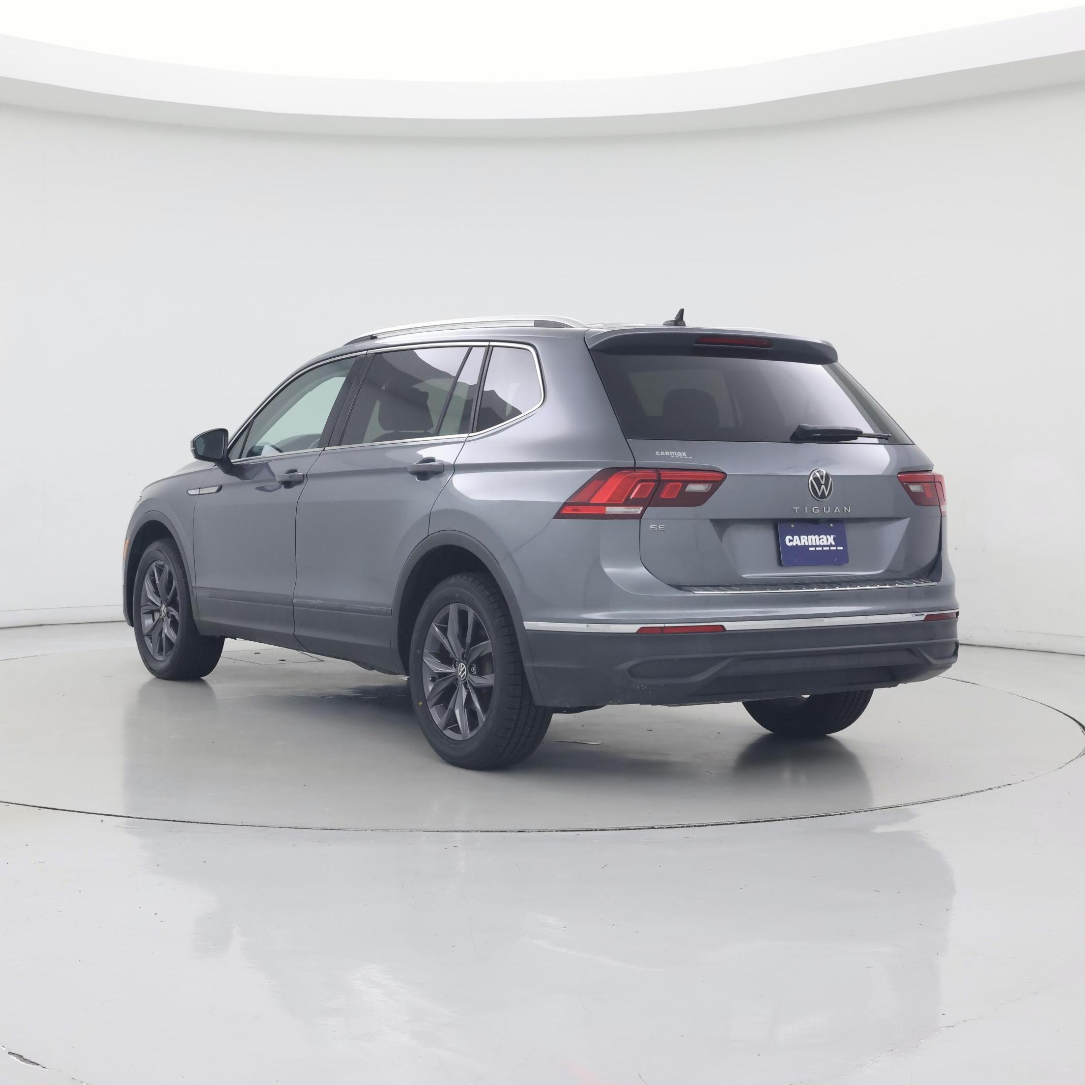 Thumbnail: 2023 Volkswagen Tiguan - 2