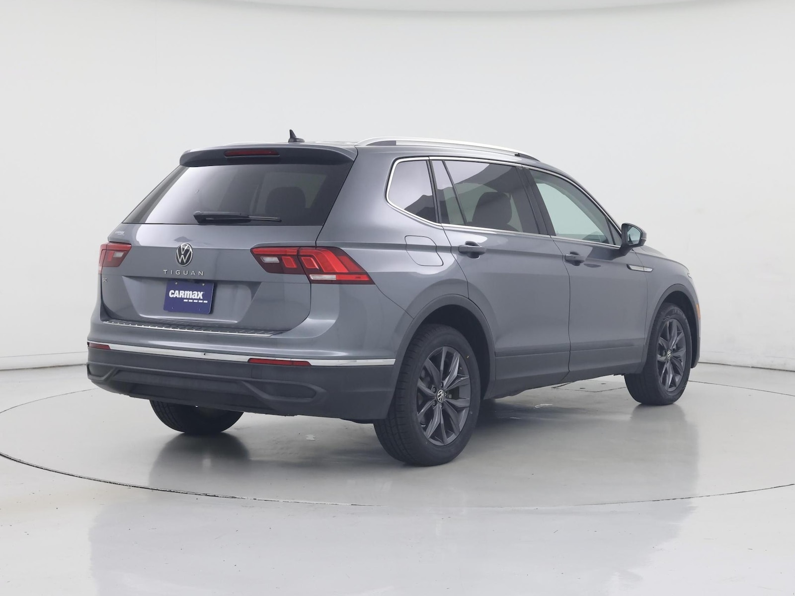 2023 Volkswagen Tiguan SE - Photo 9