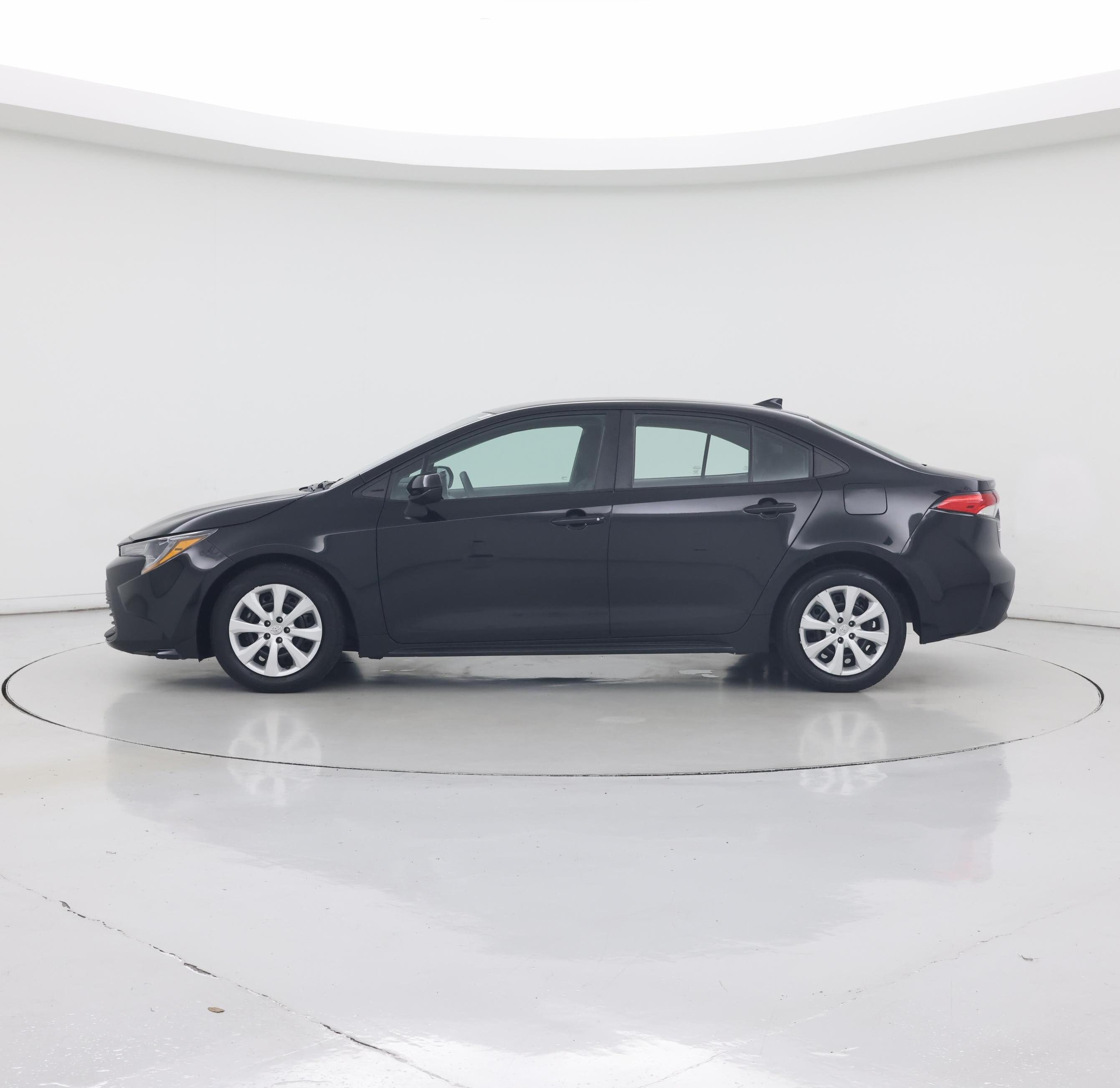 Thumbnail: 2024 Toyota Corolla - 3