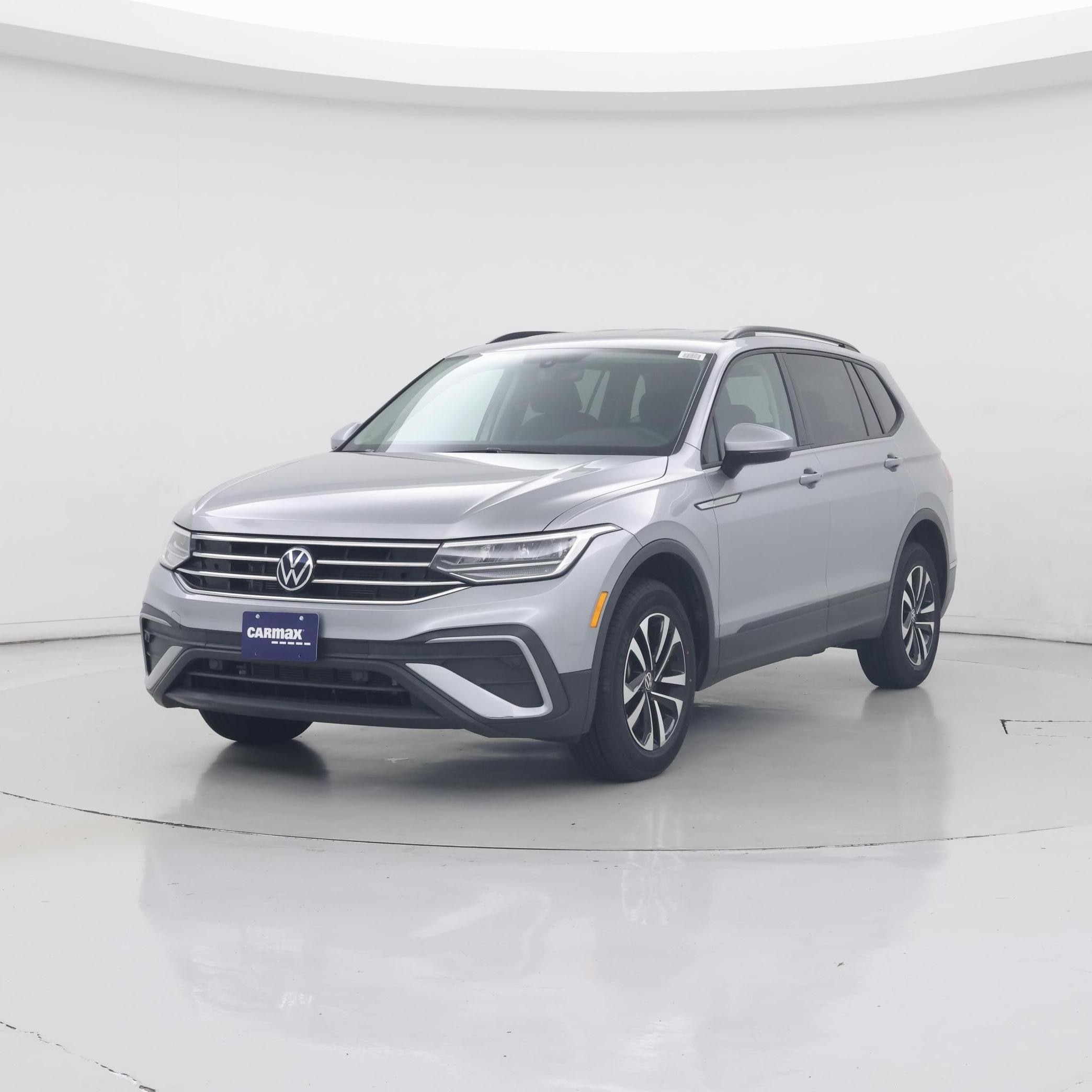 Thumbnail: 2022 Volkswagen Tiguan - 4