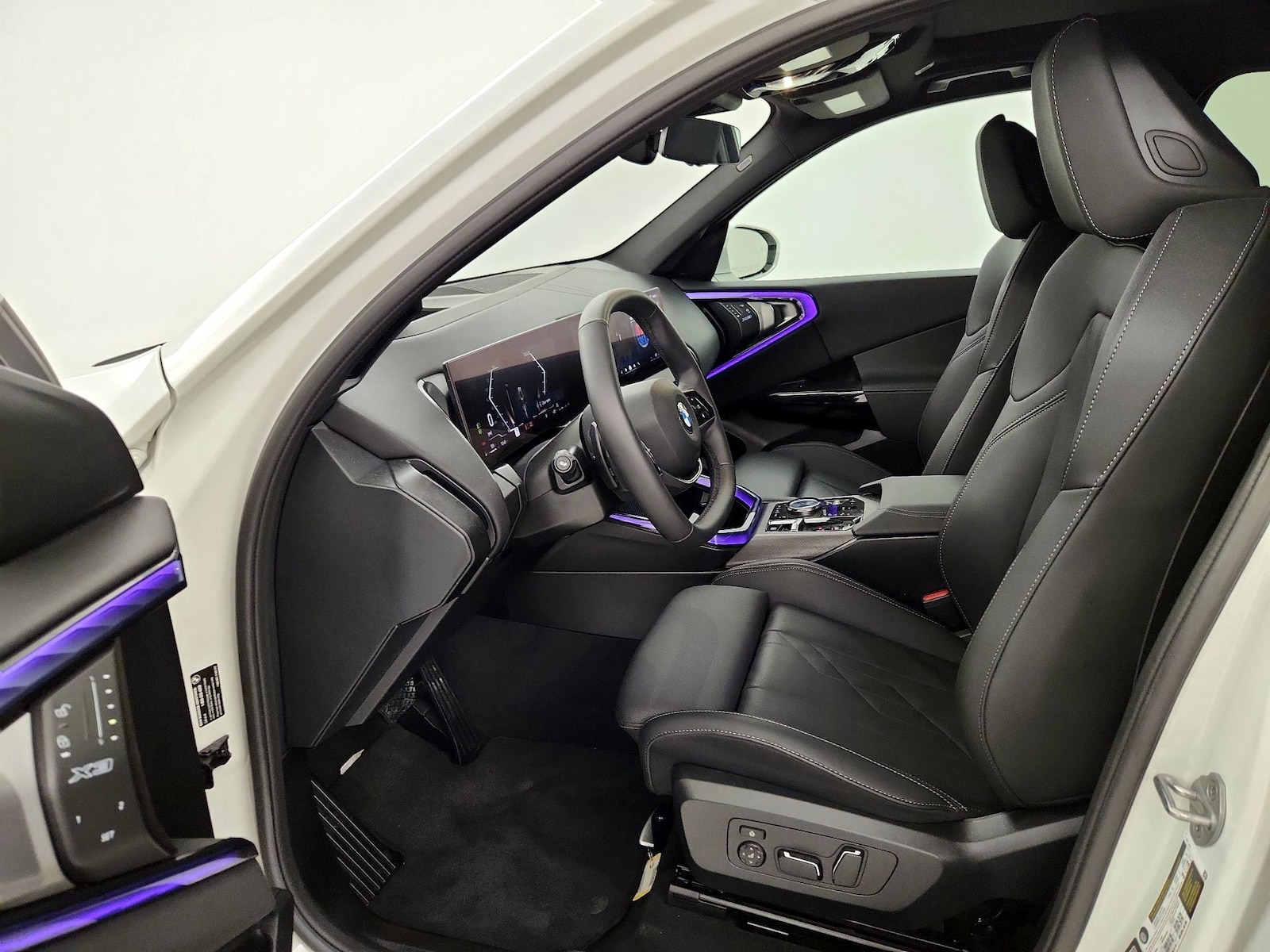 2026 BMW X3 30 - Photo 12