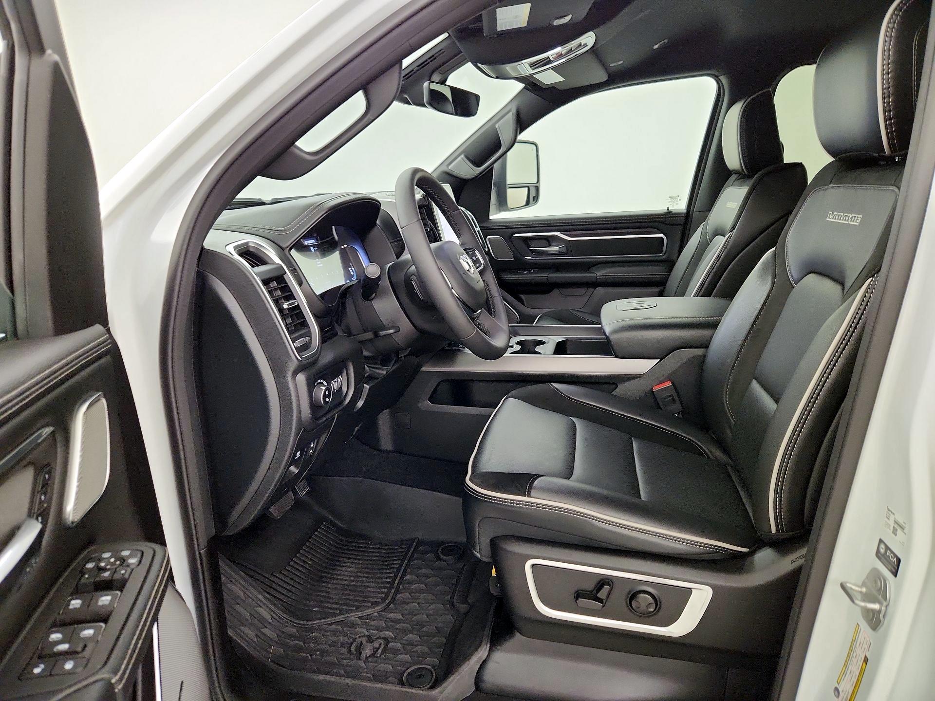 Thumbnail: 2025 RAM 1500 - 11