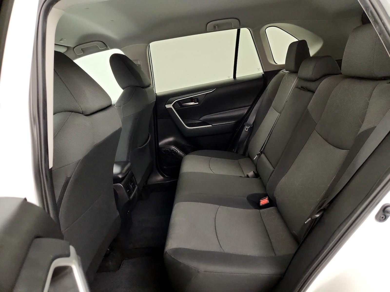 2024 Toyota RAV4 XLE - Photo 20