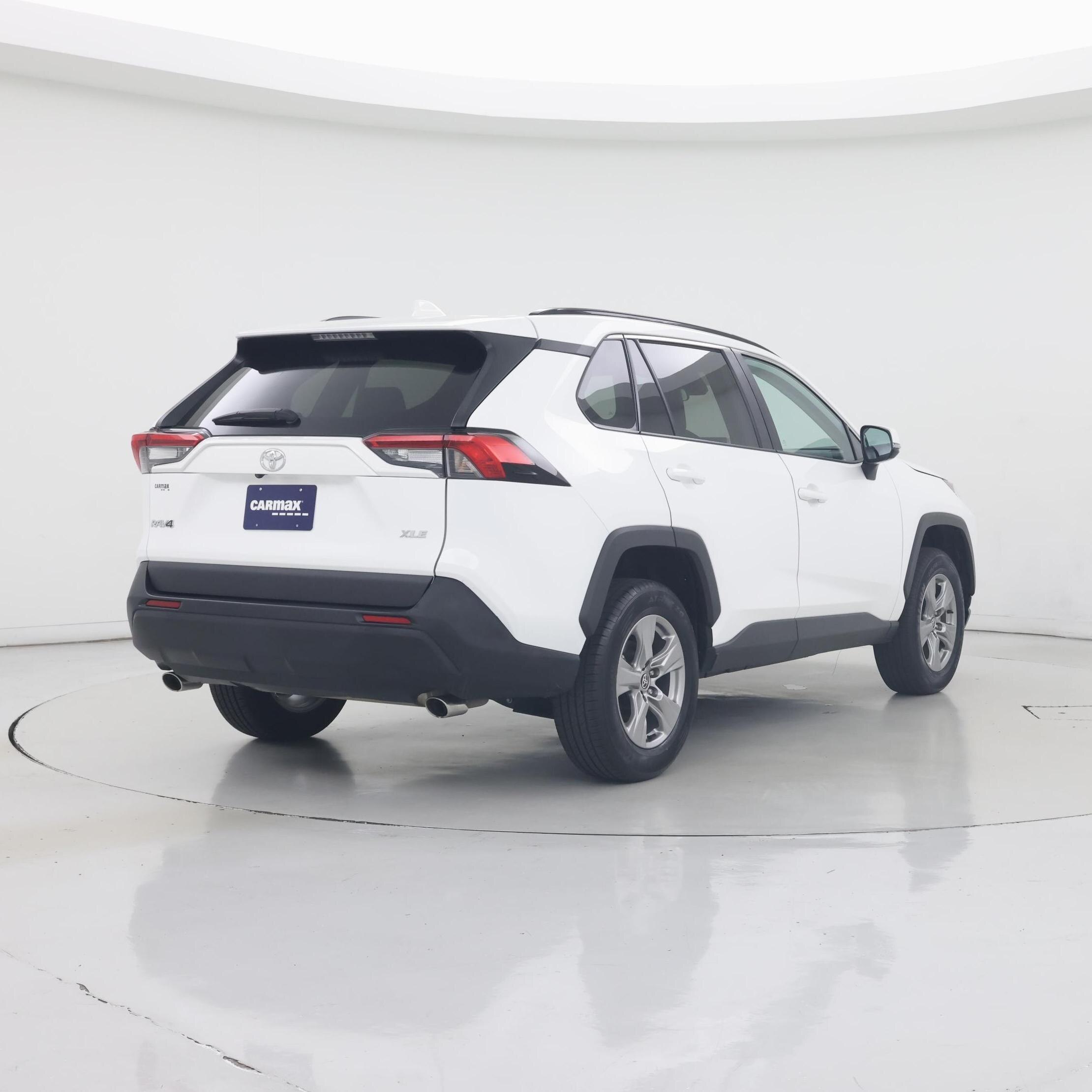 Thumbnail: 2024 Toyota RAV4 - 8