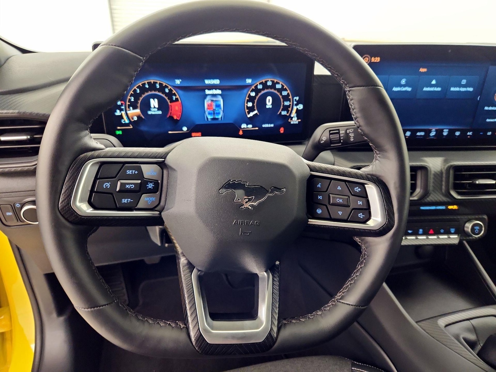 2024 Ford Mustang GT - Photo 11