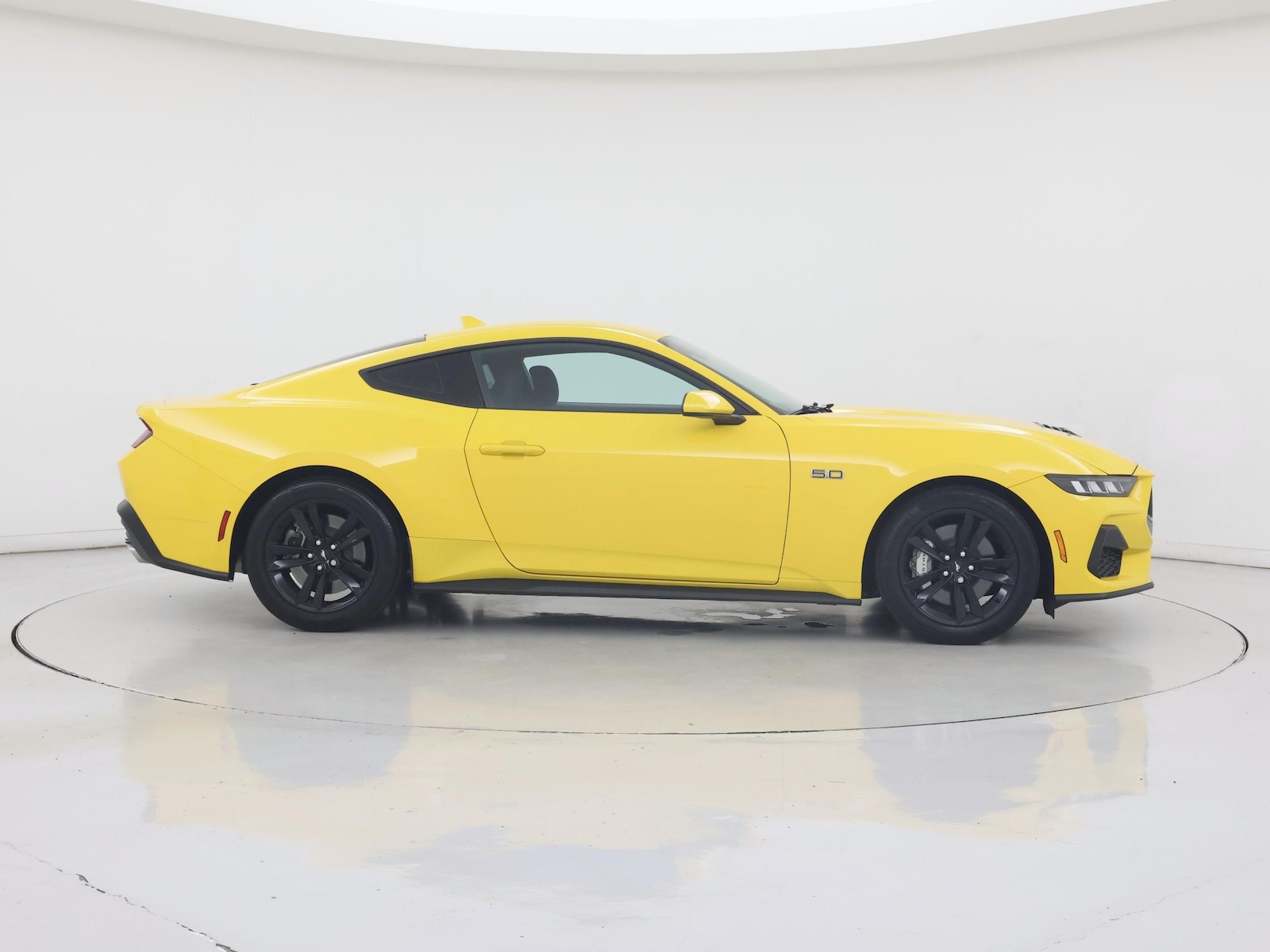 2024 Ford Mustang GT - Photo 8
