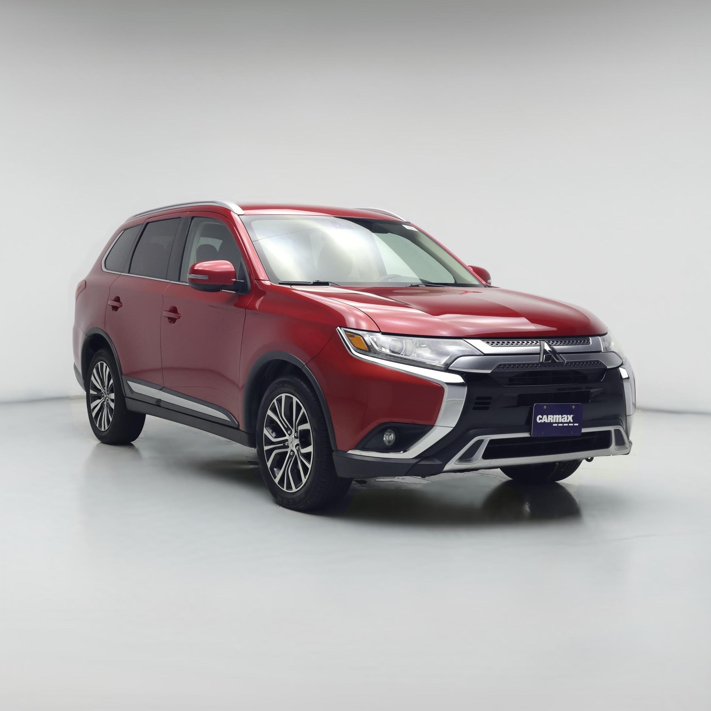Thumbnail: 2019 Mitsubishi Outlander - 1