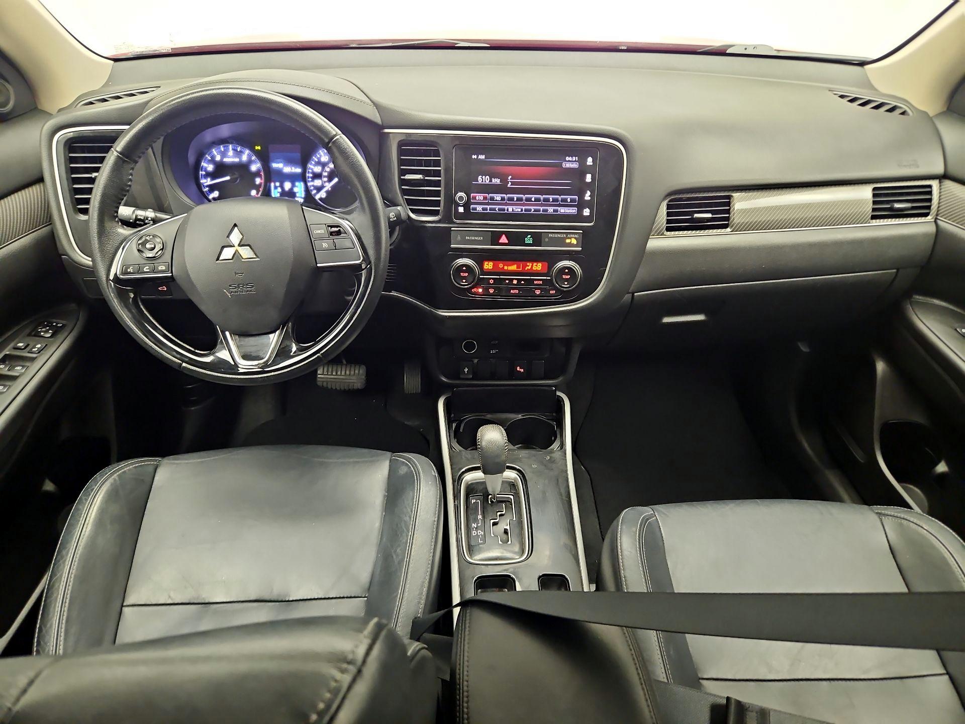 Thumbnail: 2019 Mitsubishi Outlander - 9