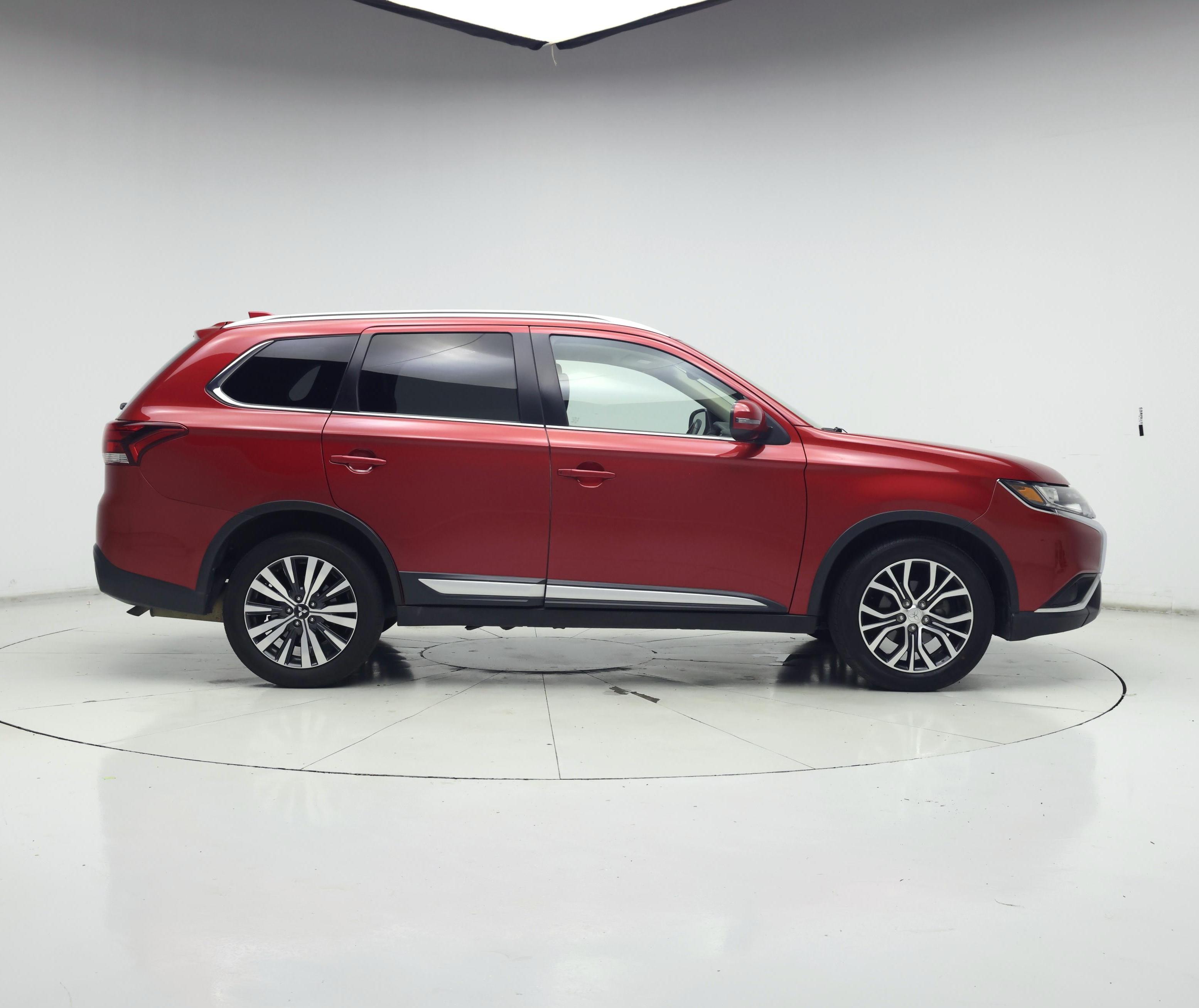 Thumbnail: 2019 Mitsubishi Outlander - 7