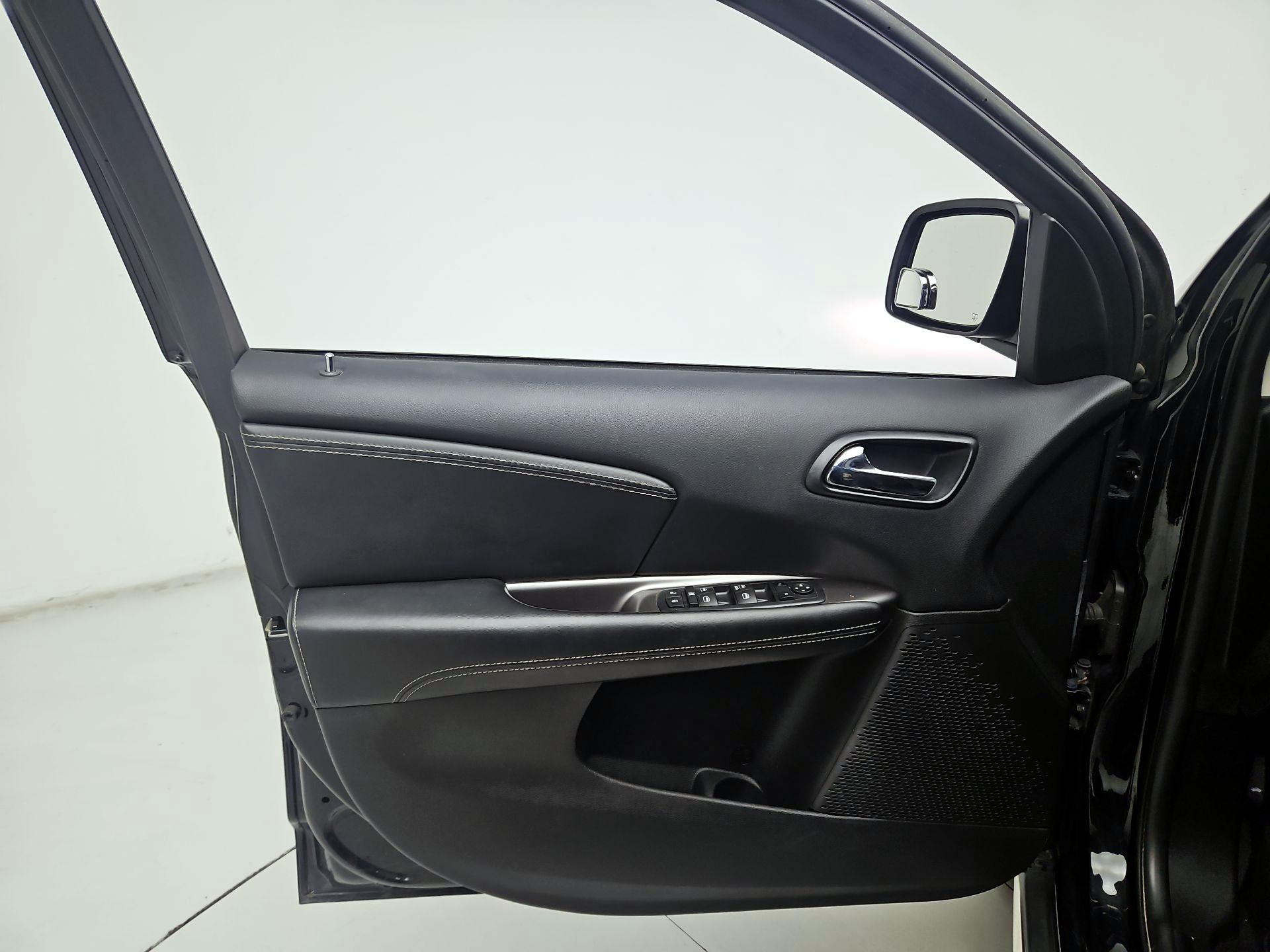 Thumbnail: 2016 Dodge Journey - 12
