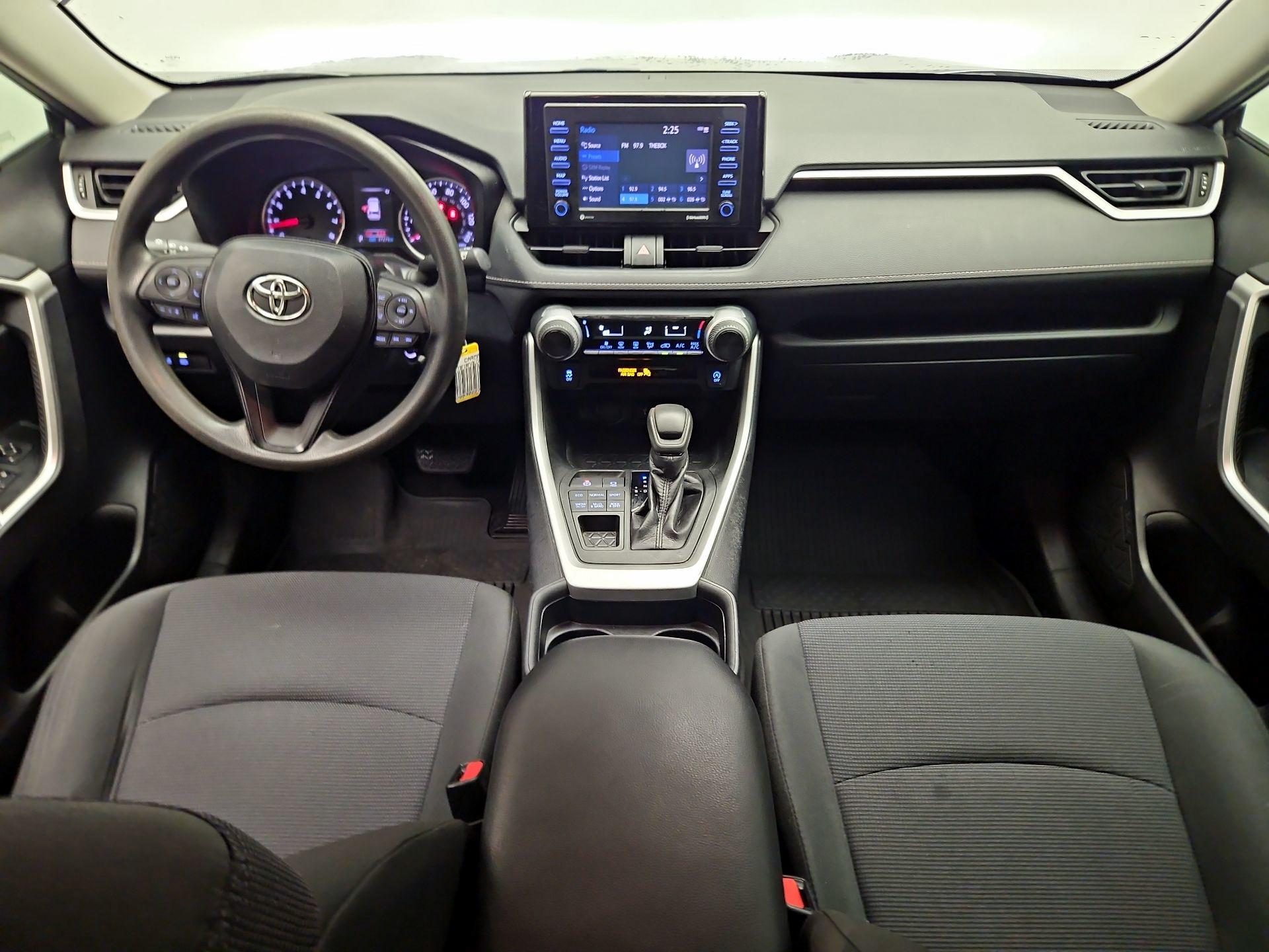 Thumbnail: 2020 Toyota RAV4 - 9