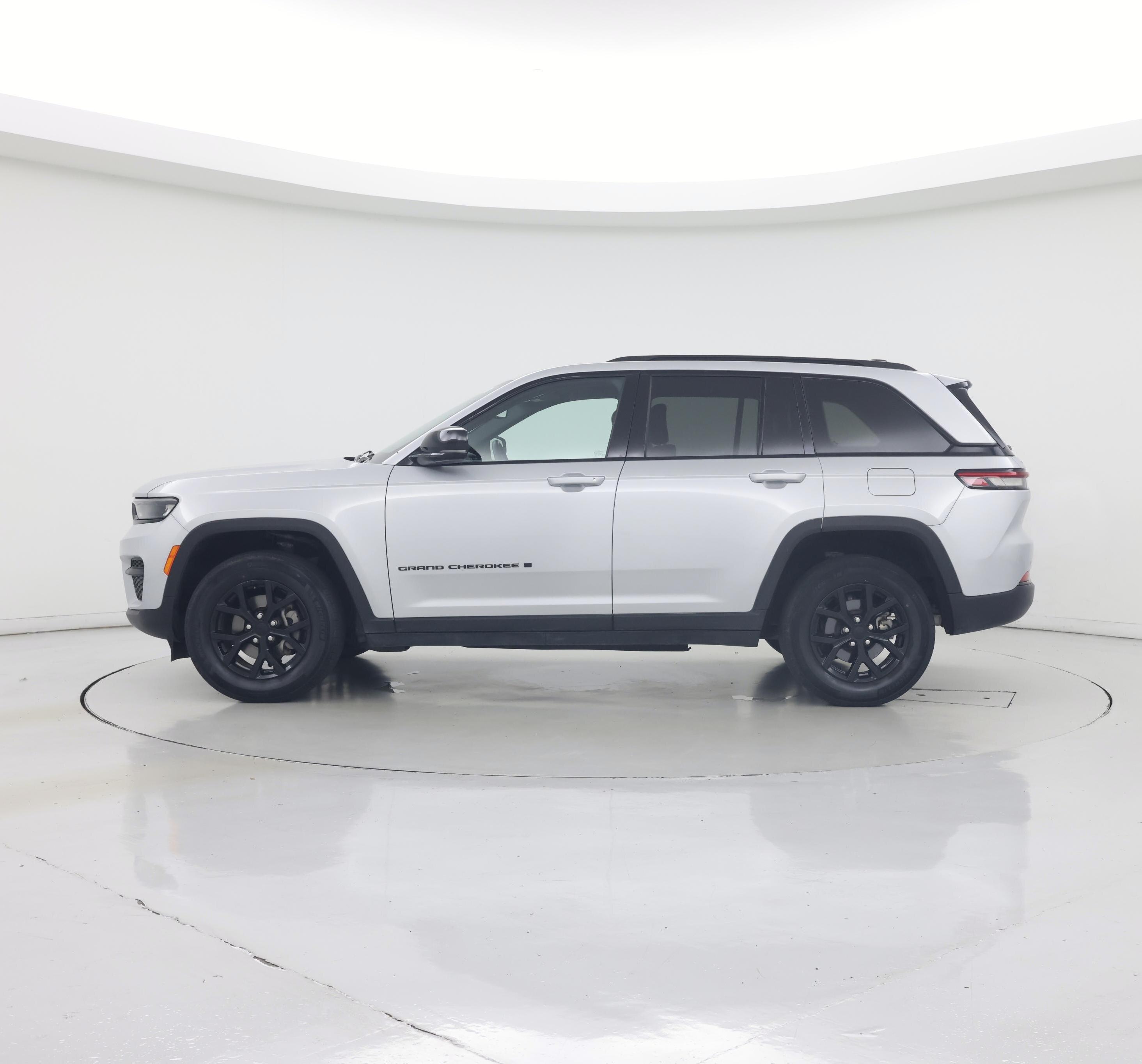Thumbnail: 2024 Jeep Grand Cherokee - 3