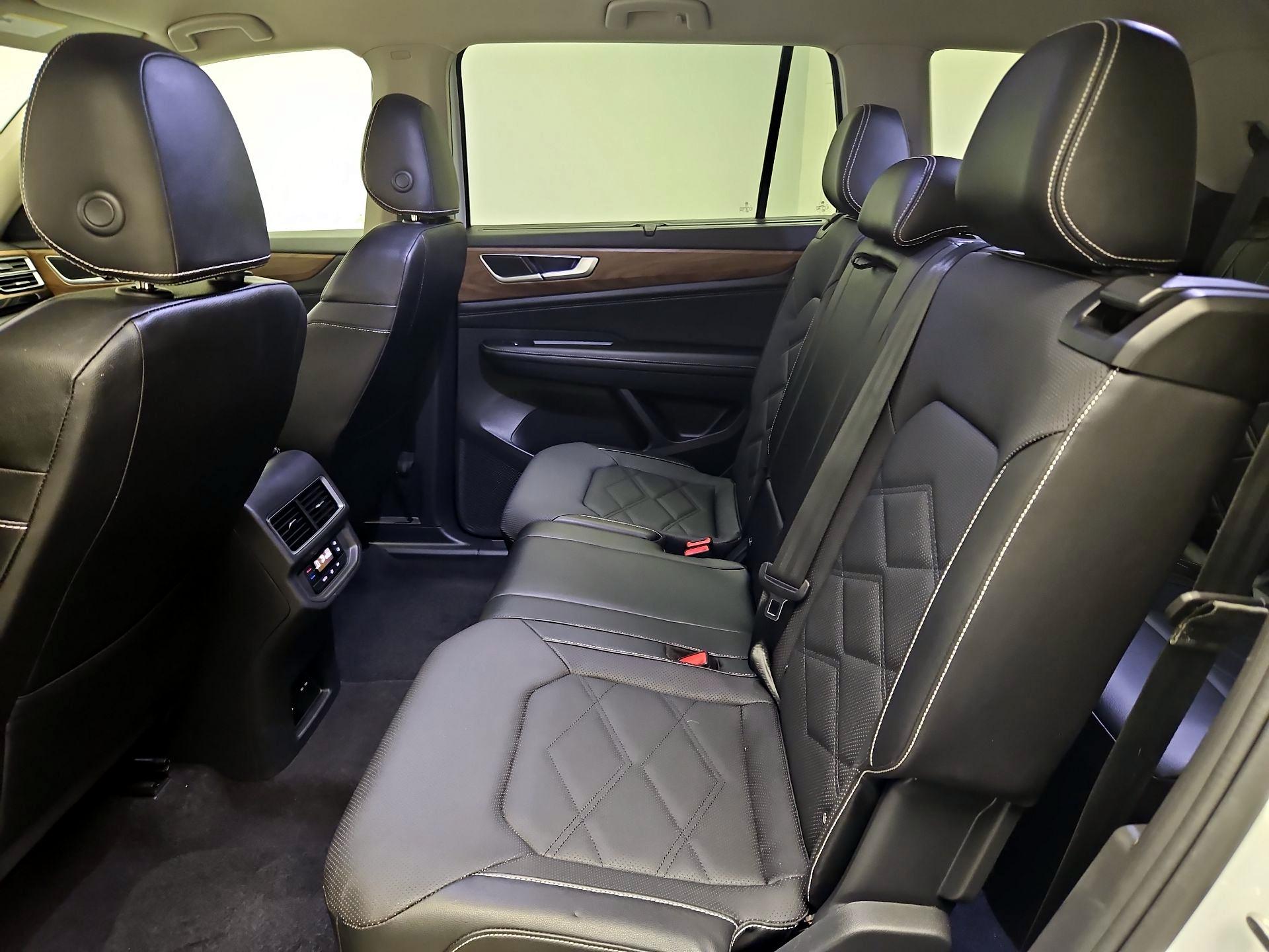 Thumbnail: 2024 Volkswagen Atlas - 19