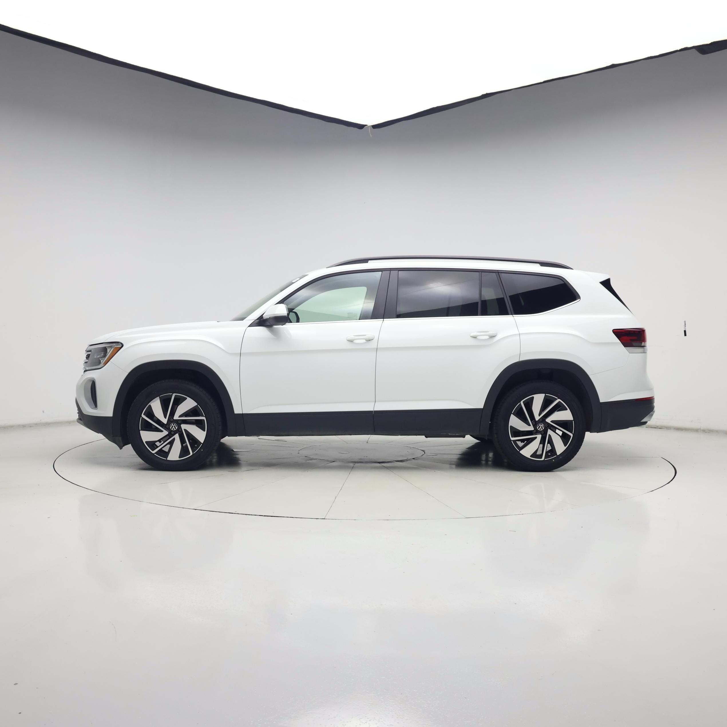 Thumbnail: 2024 Volkswagen Atlas - 3