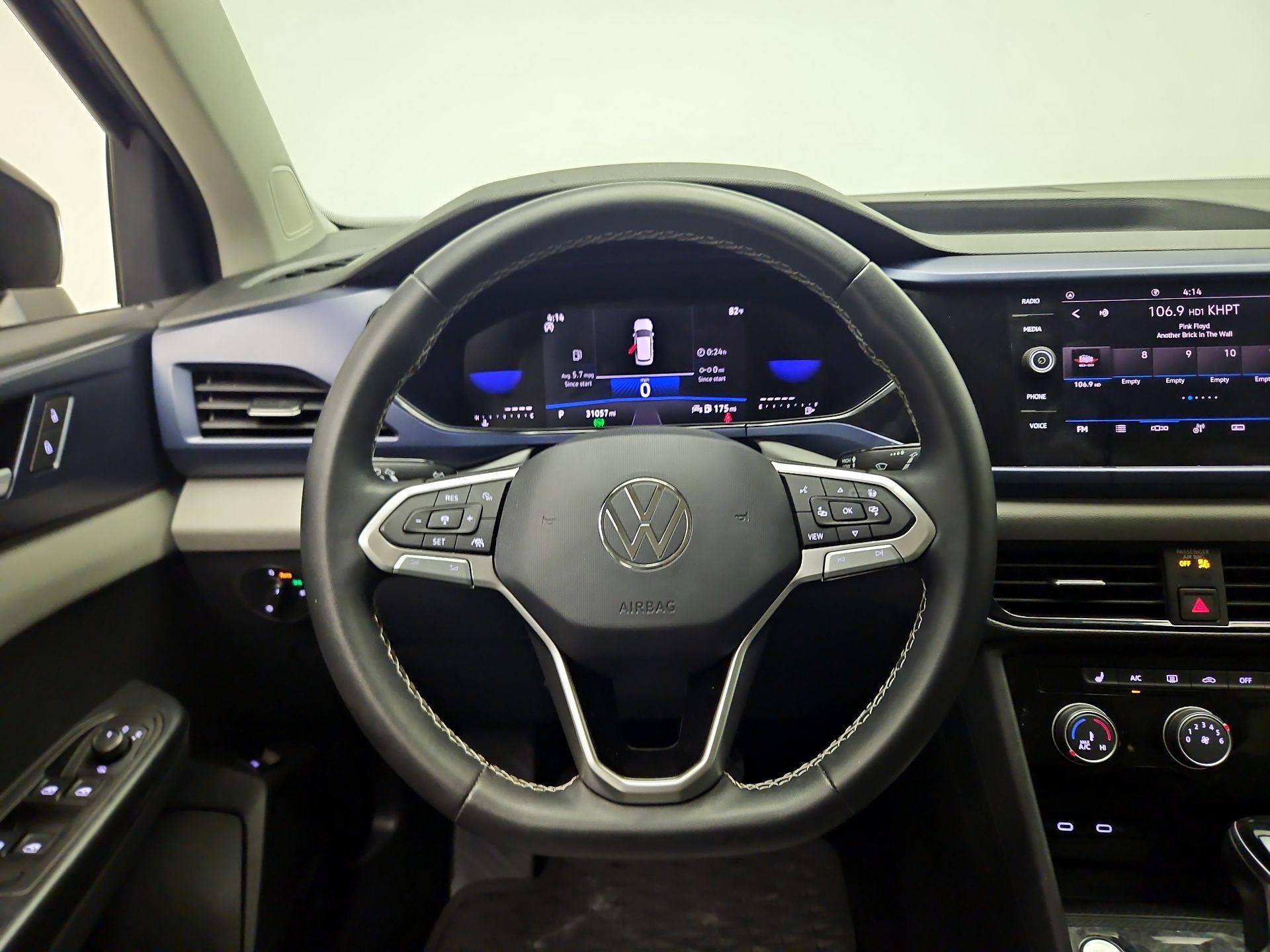 Thumbnail: 2023 Volkswagen Taos - 10
