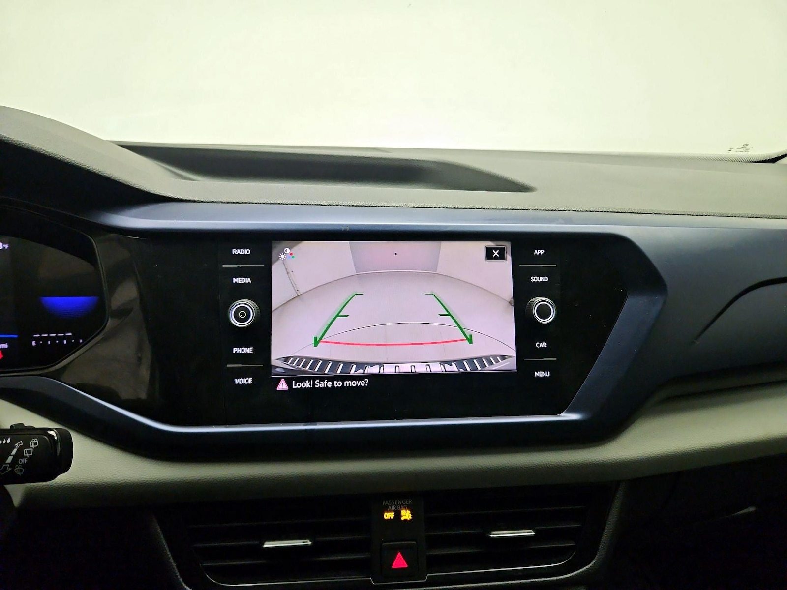 2023 Volkswagen Taos SE - Photo 14