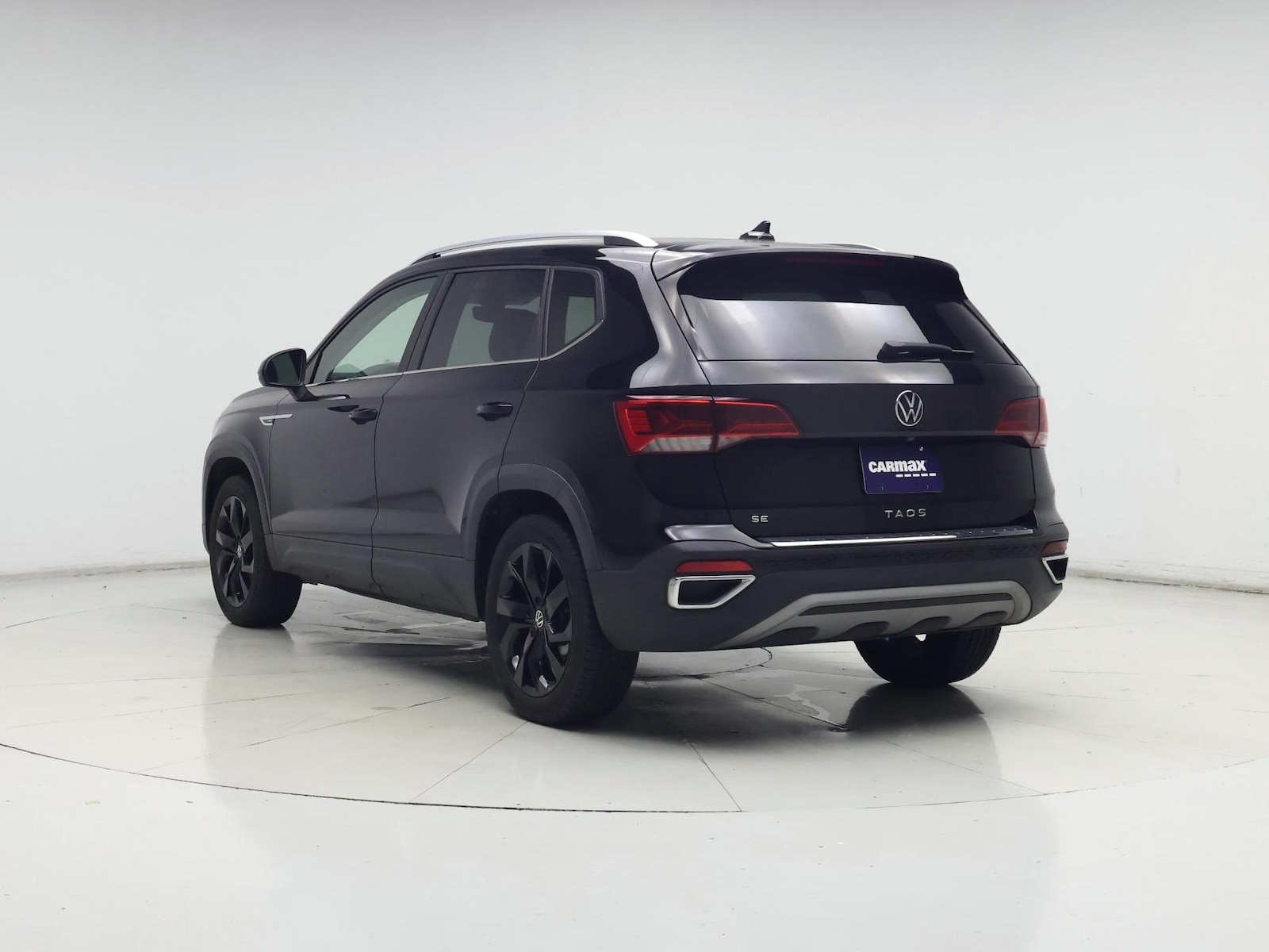 2023 Volkswagen Taos SE - Photo 3