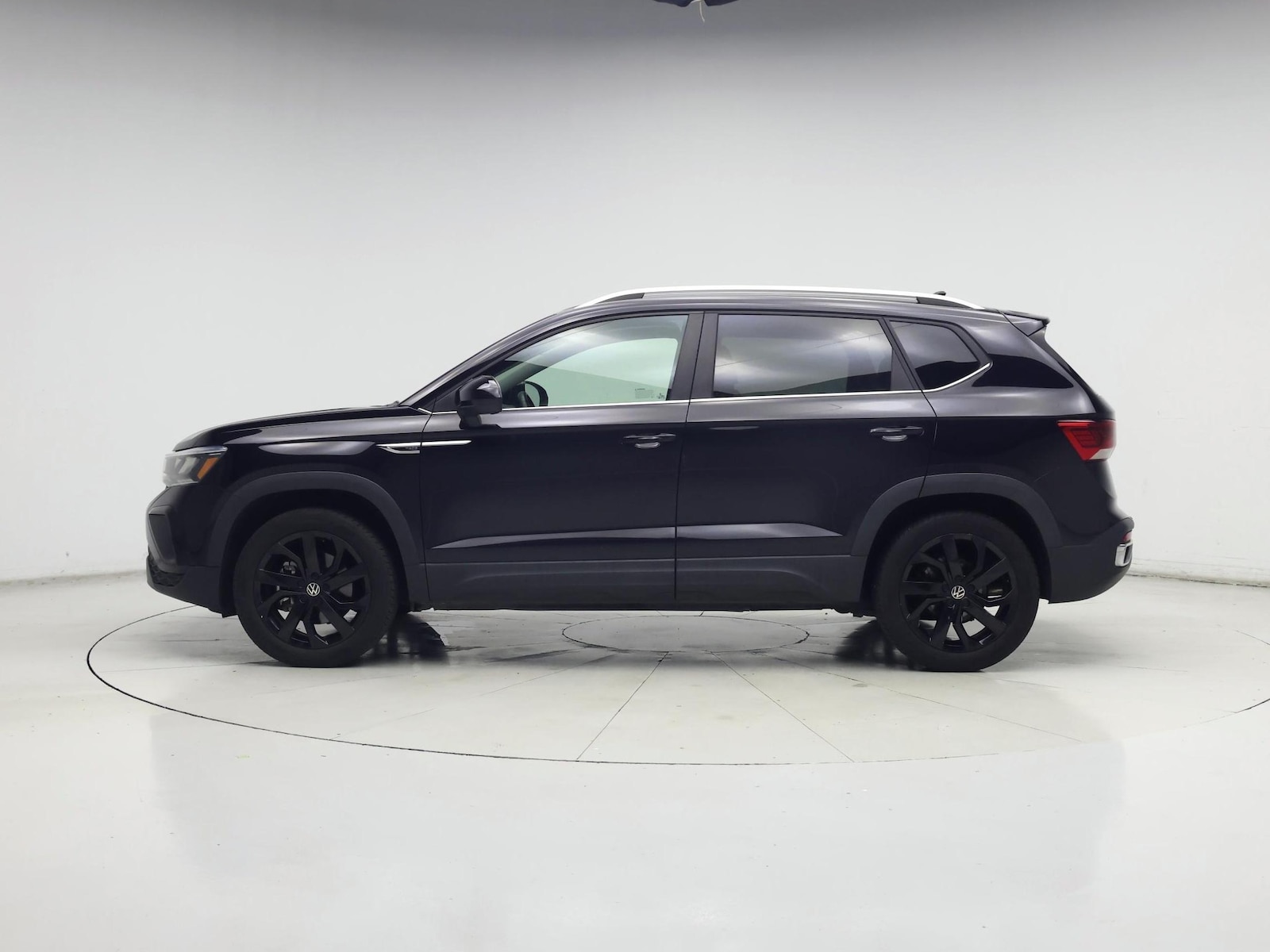 2023 Volkswagen Taos SE - Photo 4