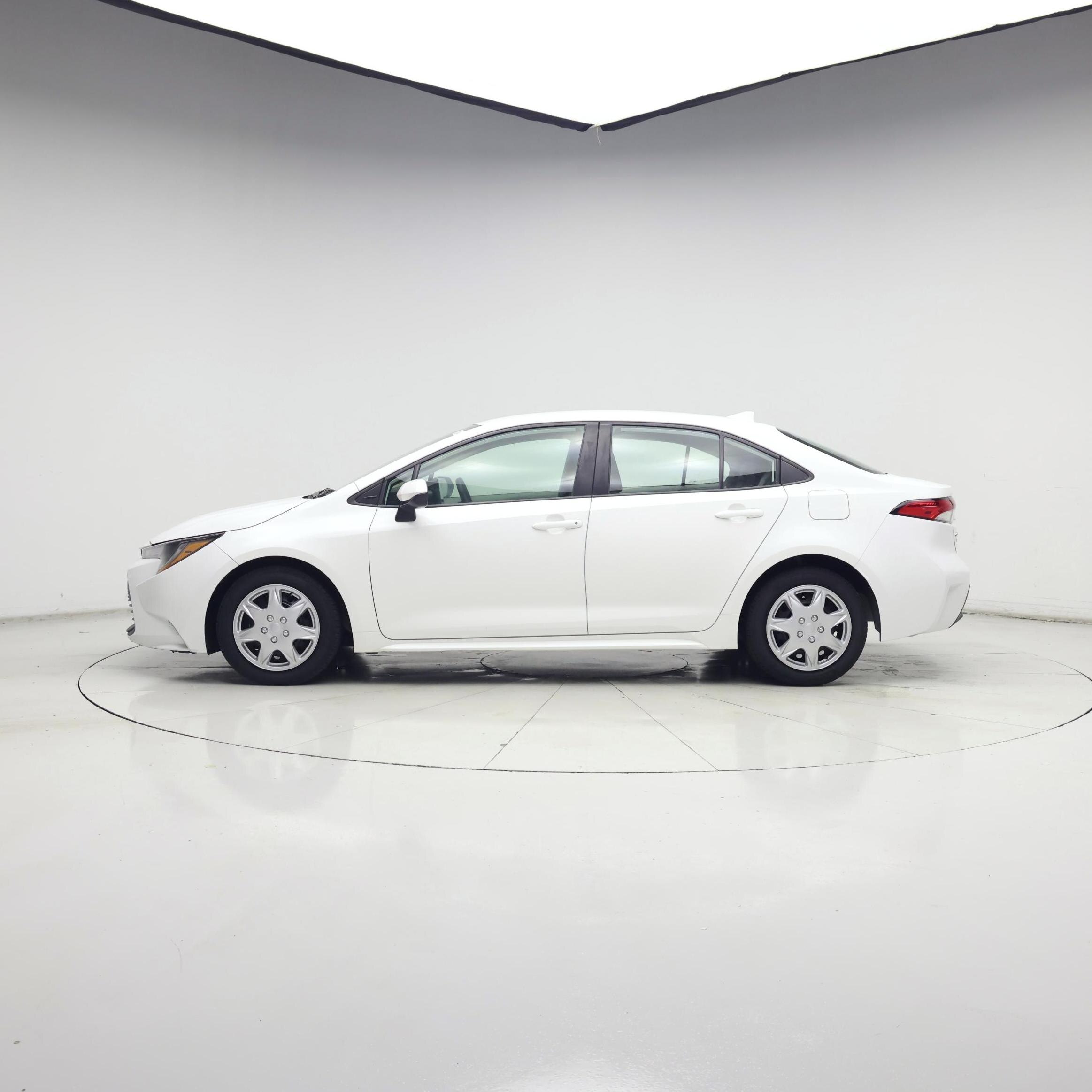 Thumbnail: 2024 Toyota Corolla - 3