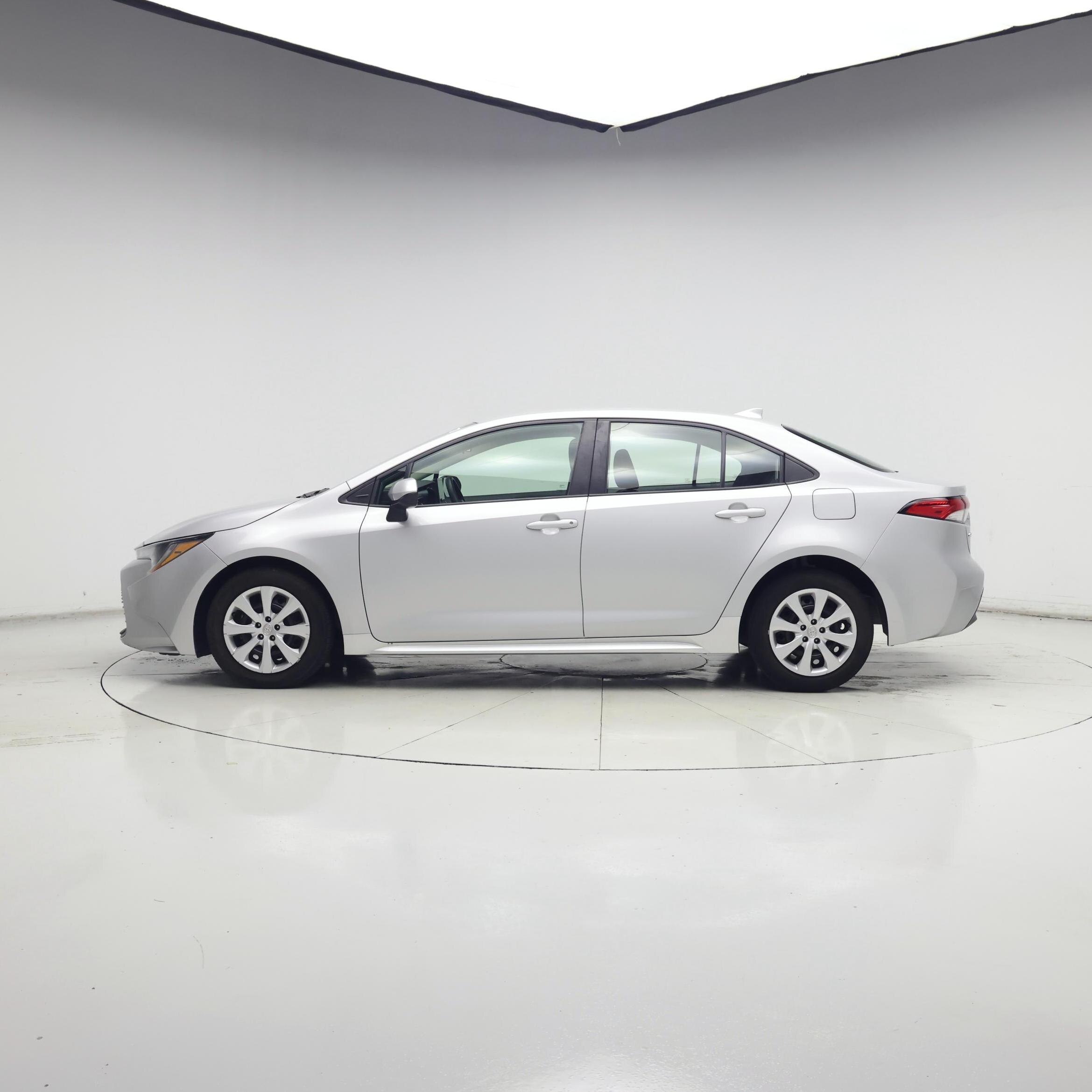 Thumbnail: 2024 Toyota Corolla - 3